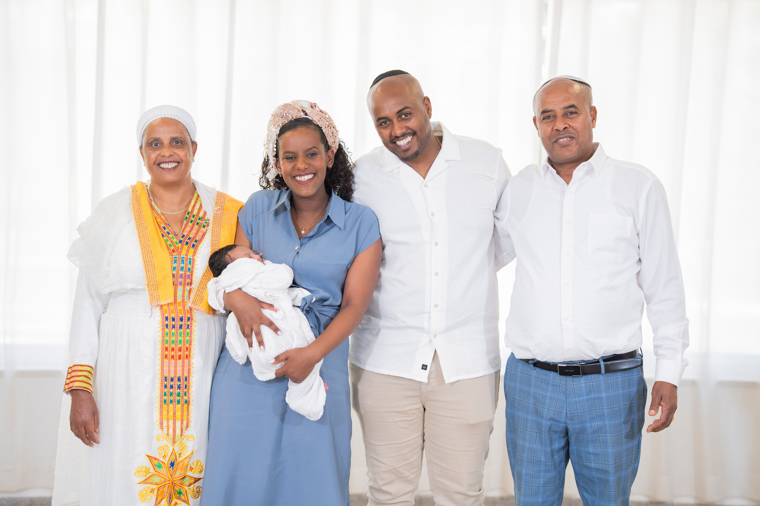 משפחת סלומון. יוסף מזרחי צילום חתונה, ברית וזוגיות. צלם מקצועי שאוהב להוציא אתכם הכי יפים ברגעים הכי מרגשים