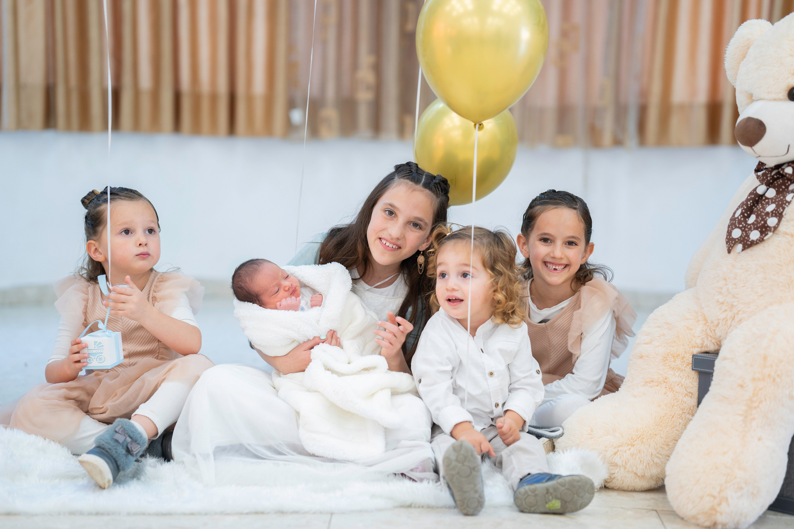 הברית של יוסף וחנה. יוסף מזרחי צילום חתונה, ברית וזוגיות. צלם מקצועי שאוהב להוציא אתכם הכי יפים ברגעים הכי מרגשים