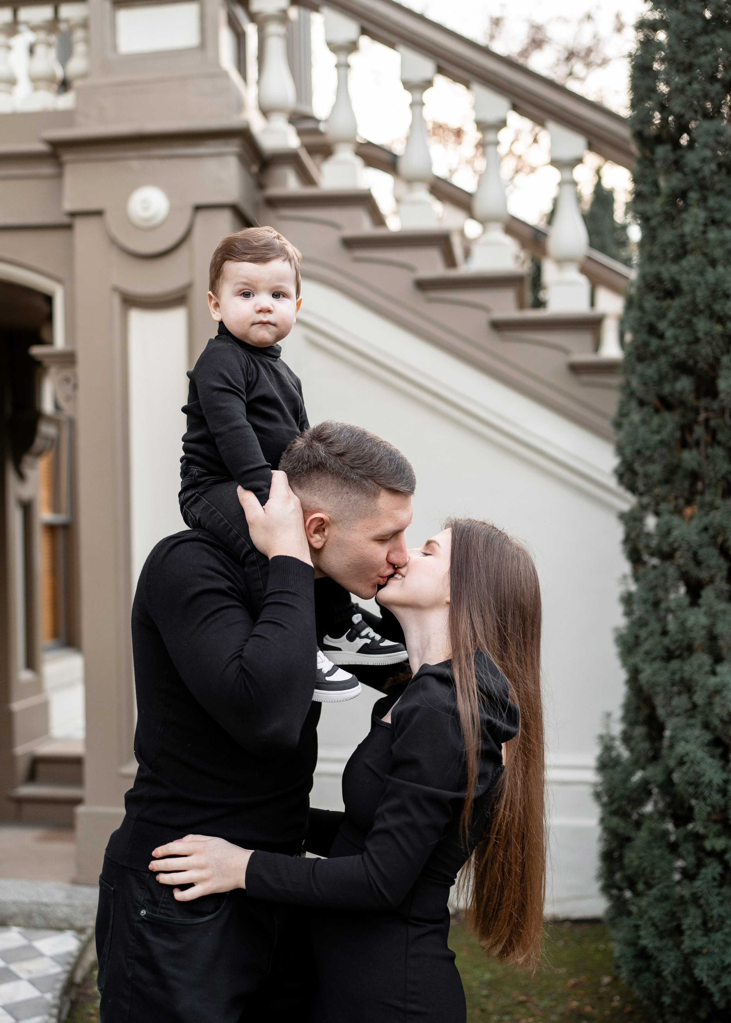 Artem, Nadia & Elisha. Family photographer in Sacramento | Sofia Pavenko