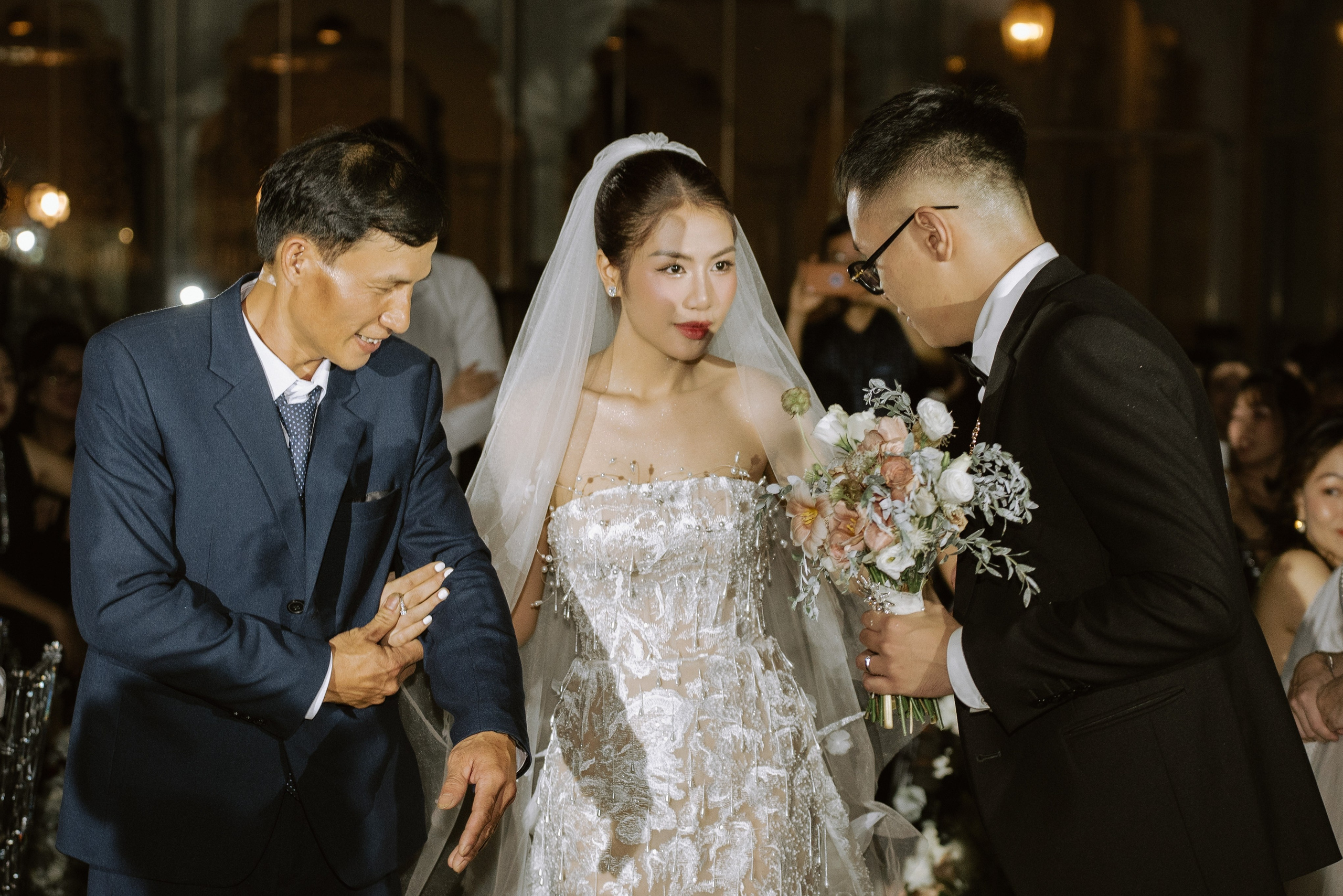 PHAT & TUYET. WEDDING PHOTOGRAPHER IN VIETNAM