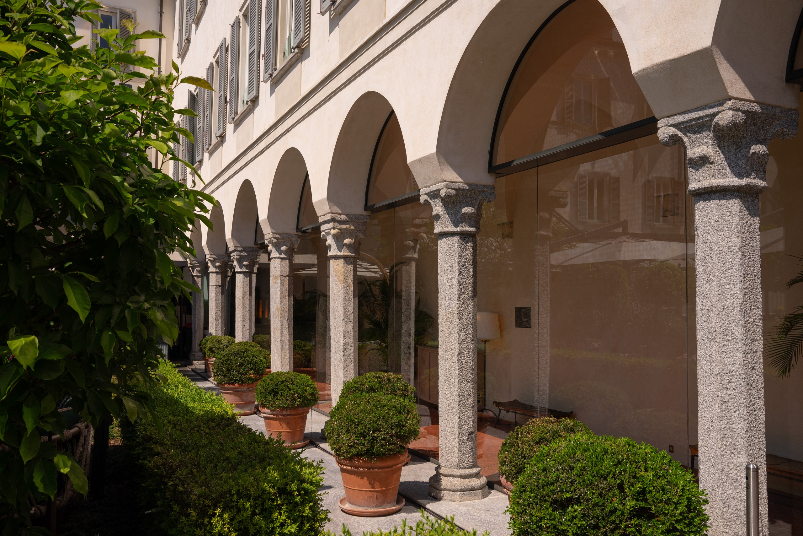 Four Seasons Milan. Hotel and travel photographer