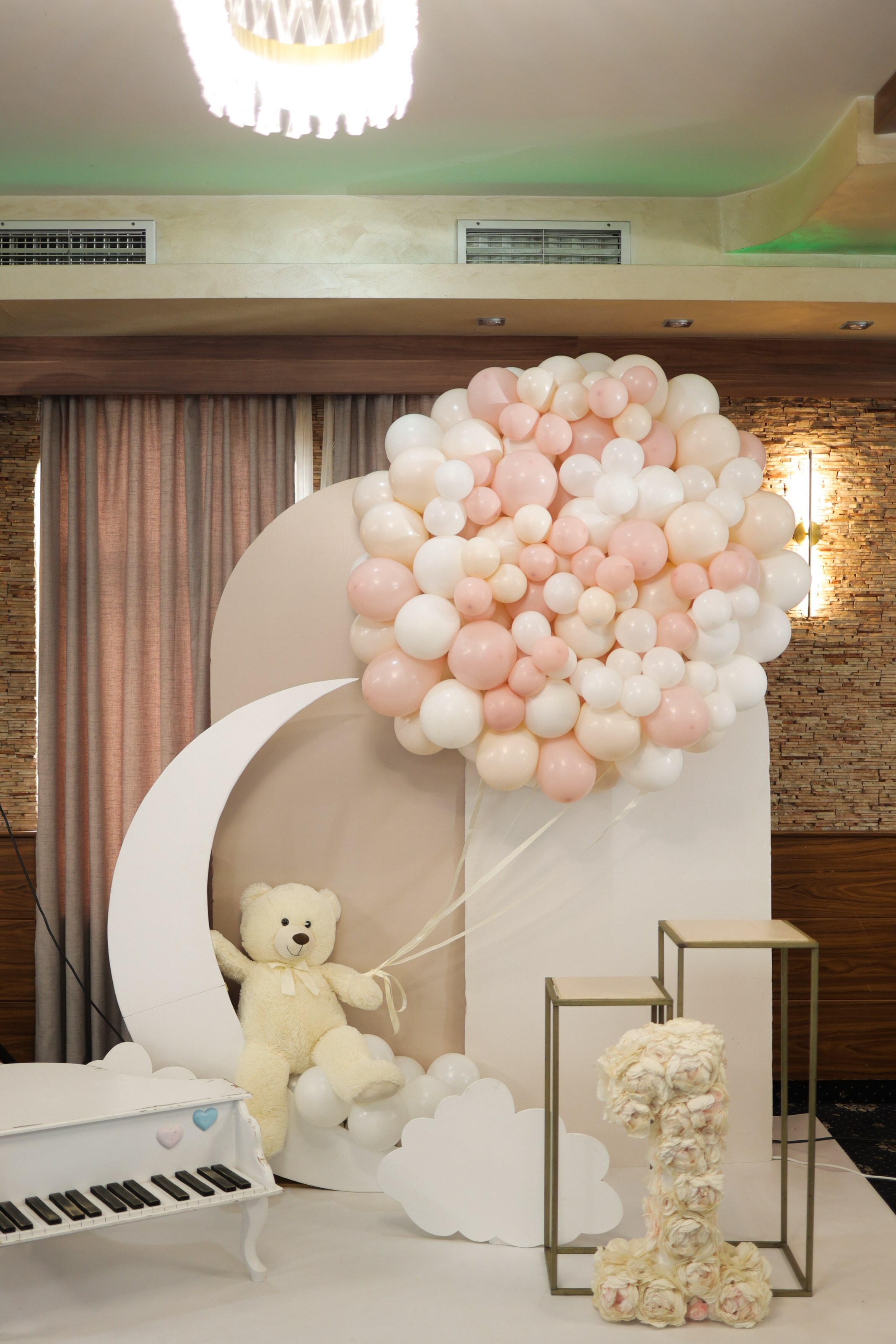 Emili. Vlada toskic wedding and event photographer