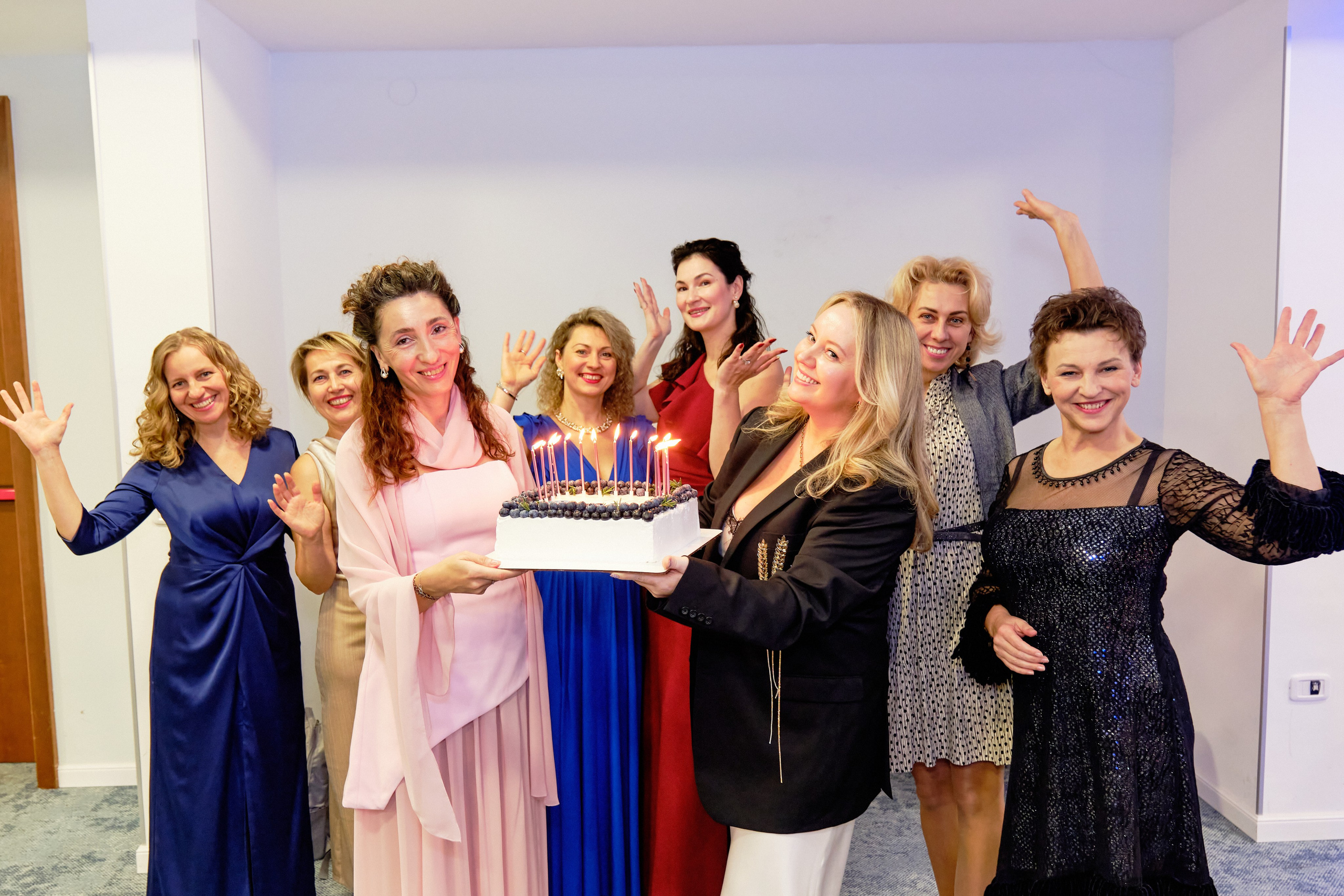 Фоторепортаж з благодійного Новорічного балу у Чорногорії. Портретний фотограф Альона Новгородцева