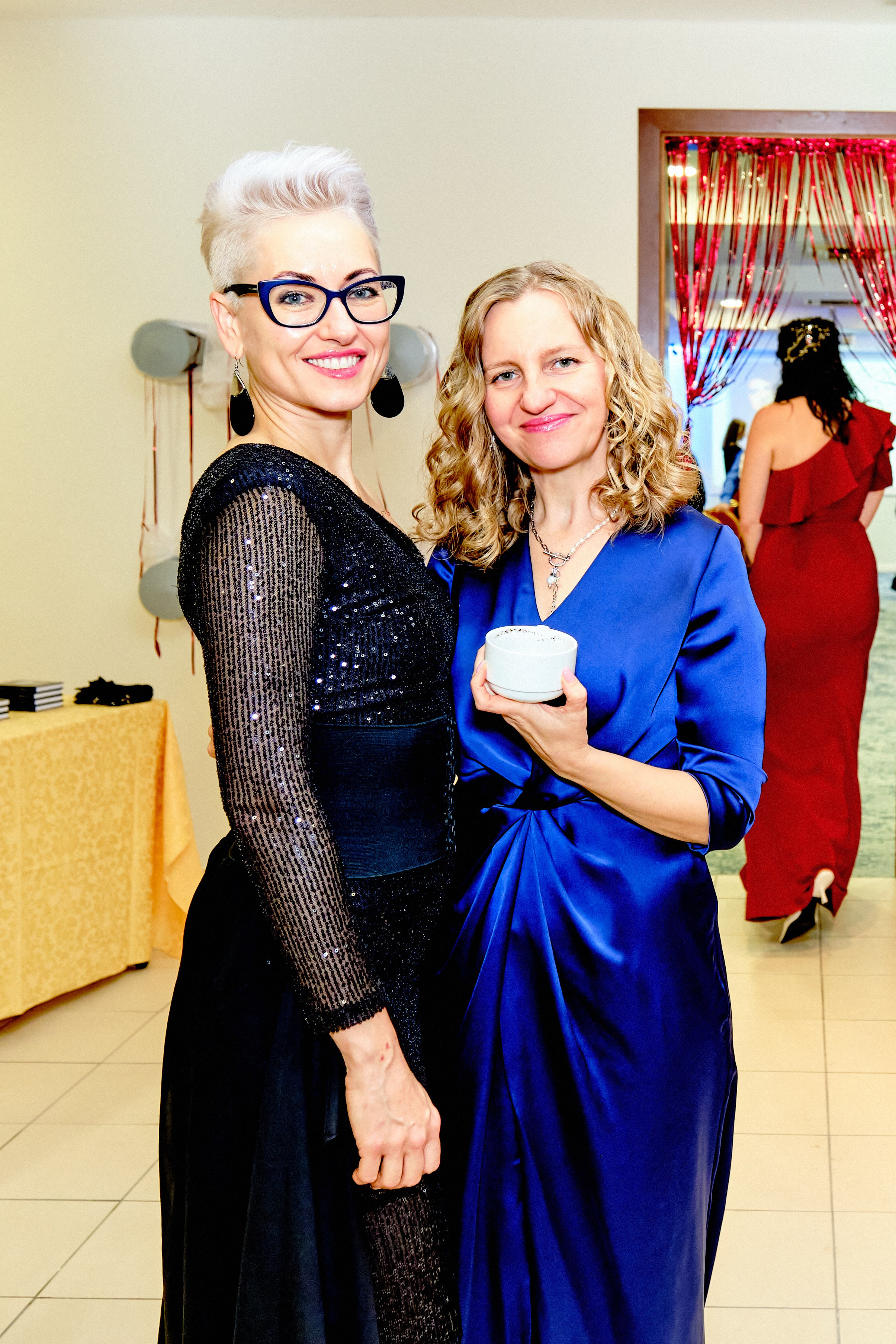 Фоторепортаж з благодійного Новорічного балу у Чорногорії. Портретний фотограф Альона Новгородцева