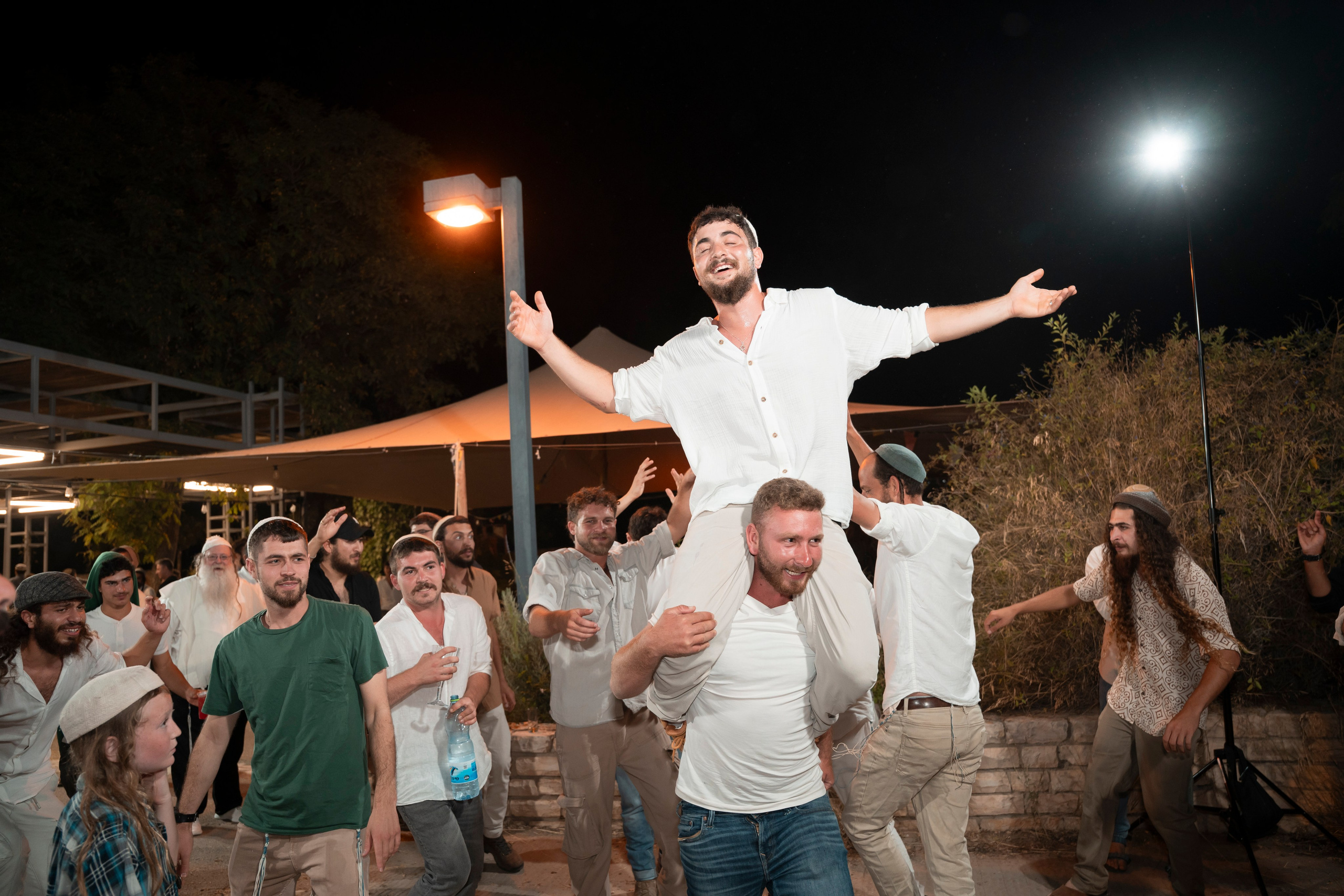 עדן ושלהבת. יוסף מזרחי צילום חתונה, ברית וזוגיות. צלם מקצועי שאוהב להוציא אתכם הכי יפים ברגעים הכי מרגשים