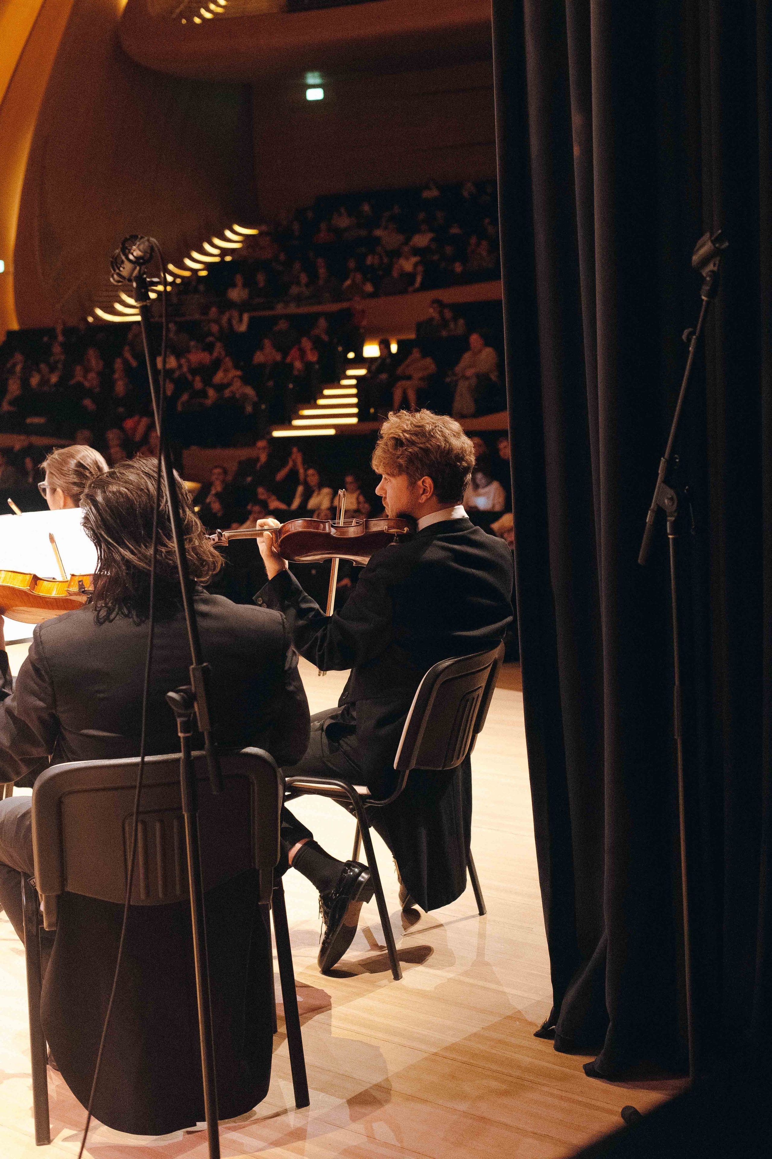 The Tchaikovsky Academic Grand Symphony Orchestra in Baku. Wedding&Event photographer Ismail Rzayev in Baku
