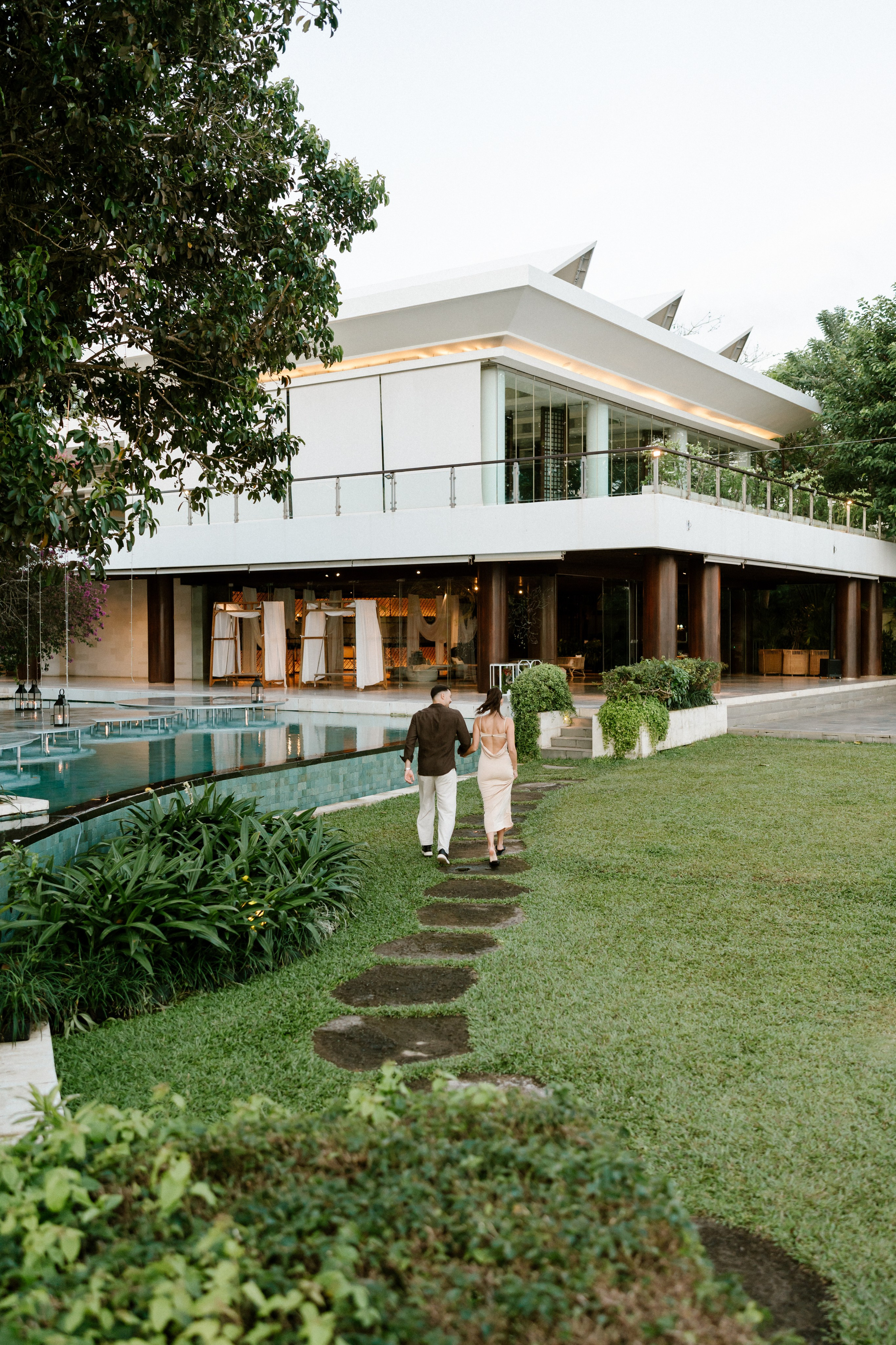 Nicolaos & Ivanna. Female Photographer in Bali