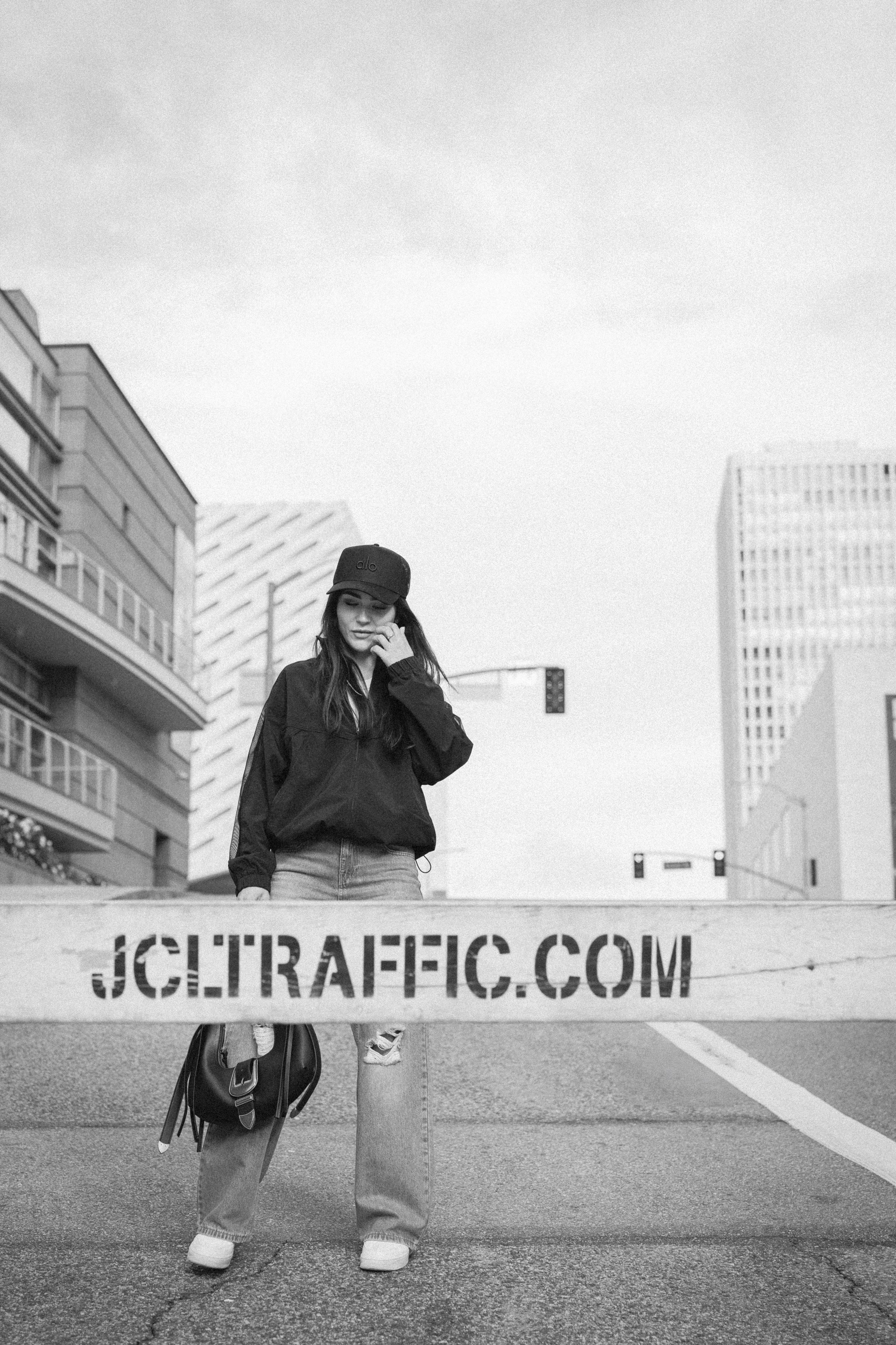 Downtown Vibe. Woman portrait photo session. Portrait, family, maternity & wedding photography & videography in SoCal Kseni Vibe