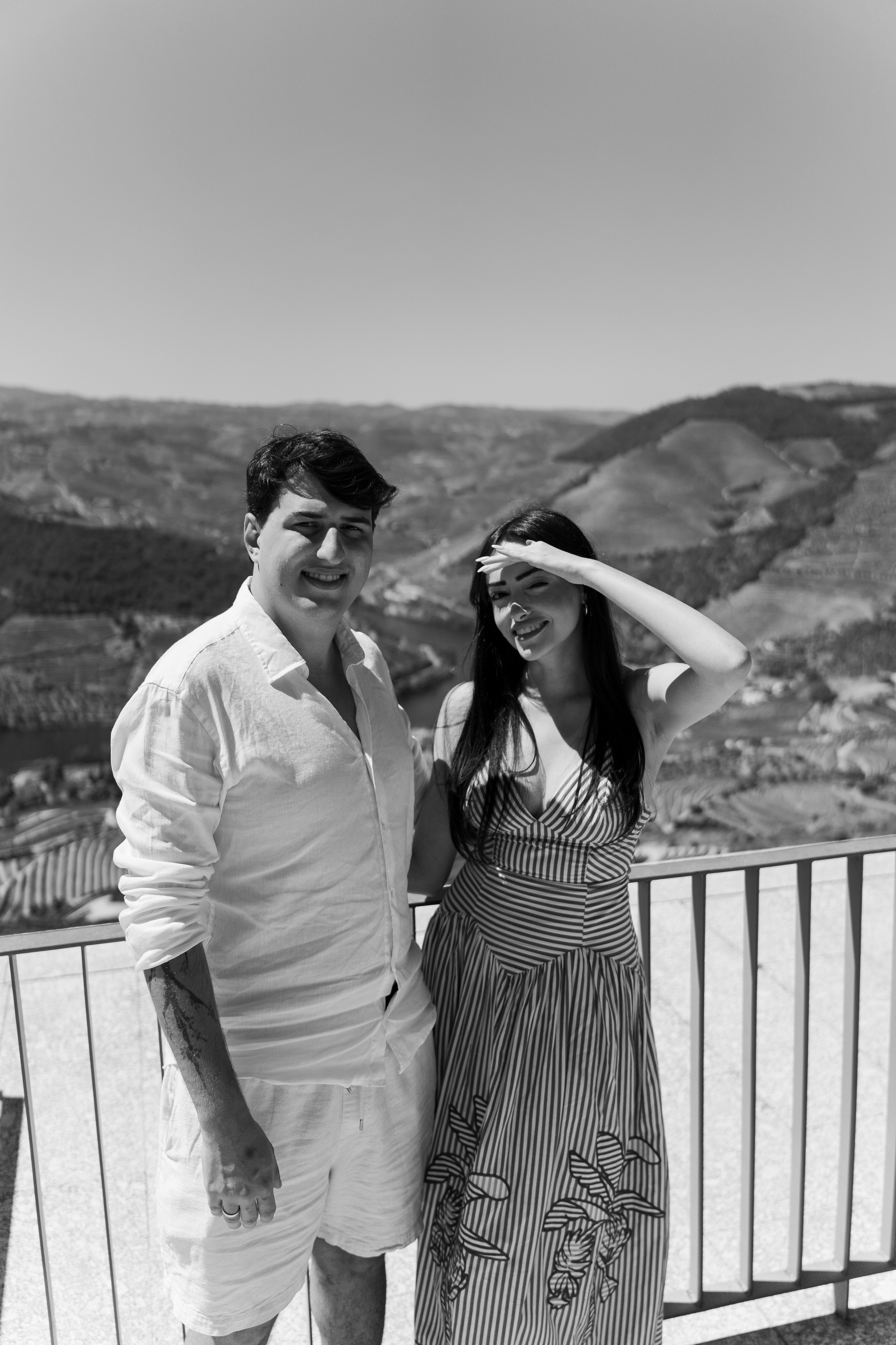 Wedding Proposal at Douro Valley — Arthur & Ana. Wedding & destination wedding photographer in Porto, Portugal — Davi Valente | Lisbon, Douro Valley, Rome, Tuscany & Lake Como