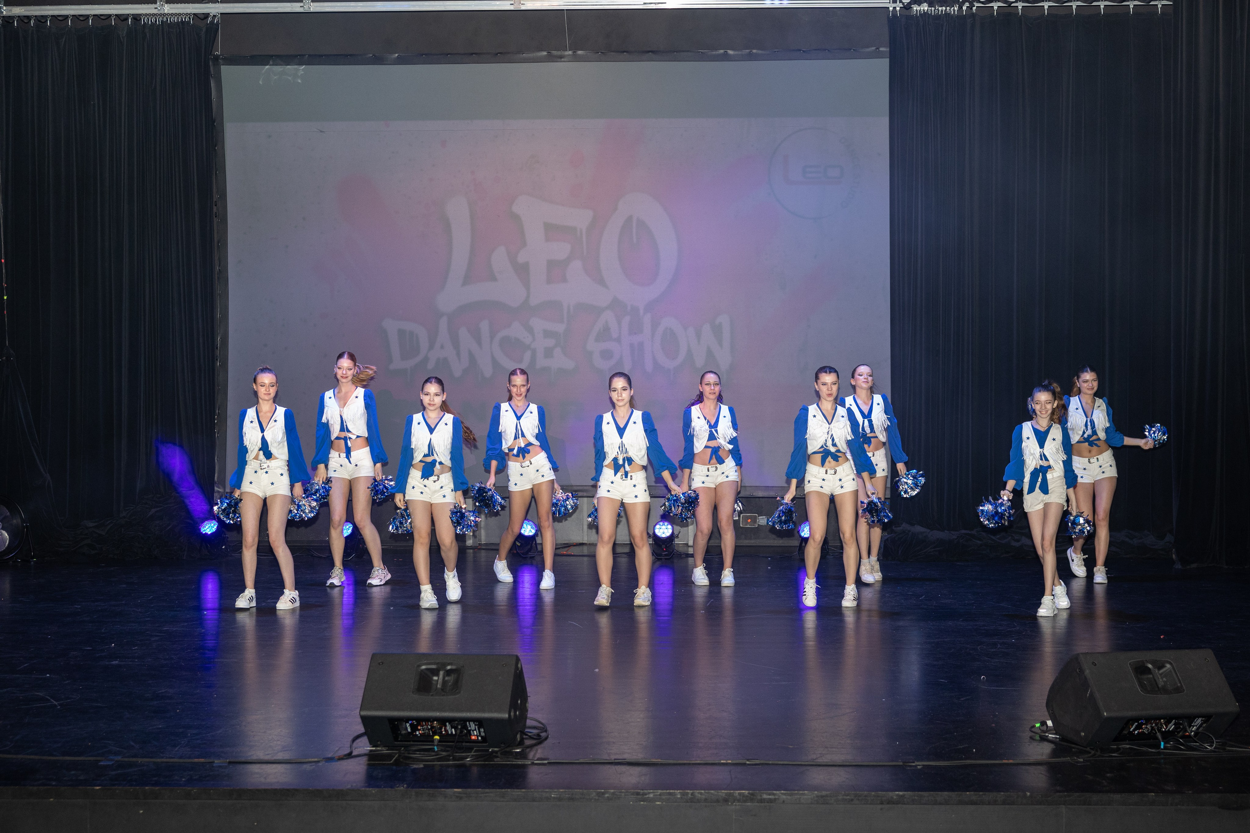 LEO DANCE SHOW WINTER 2025. Семейный и детский фотограф в Варшаве Мила Бобровская