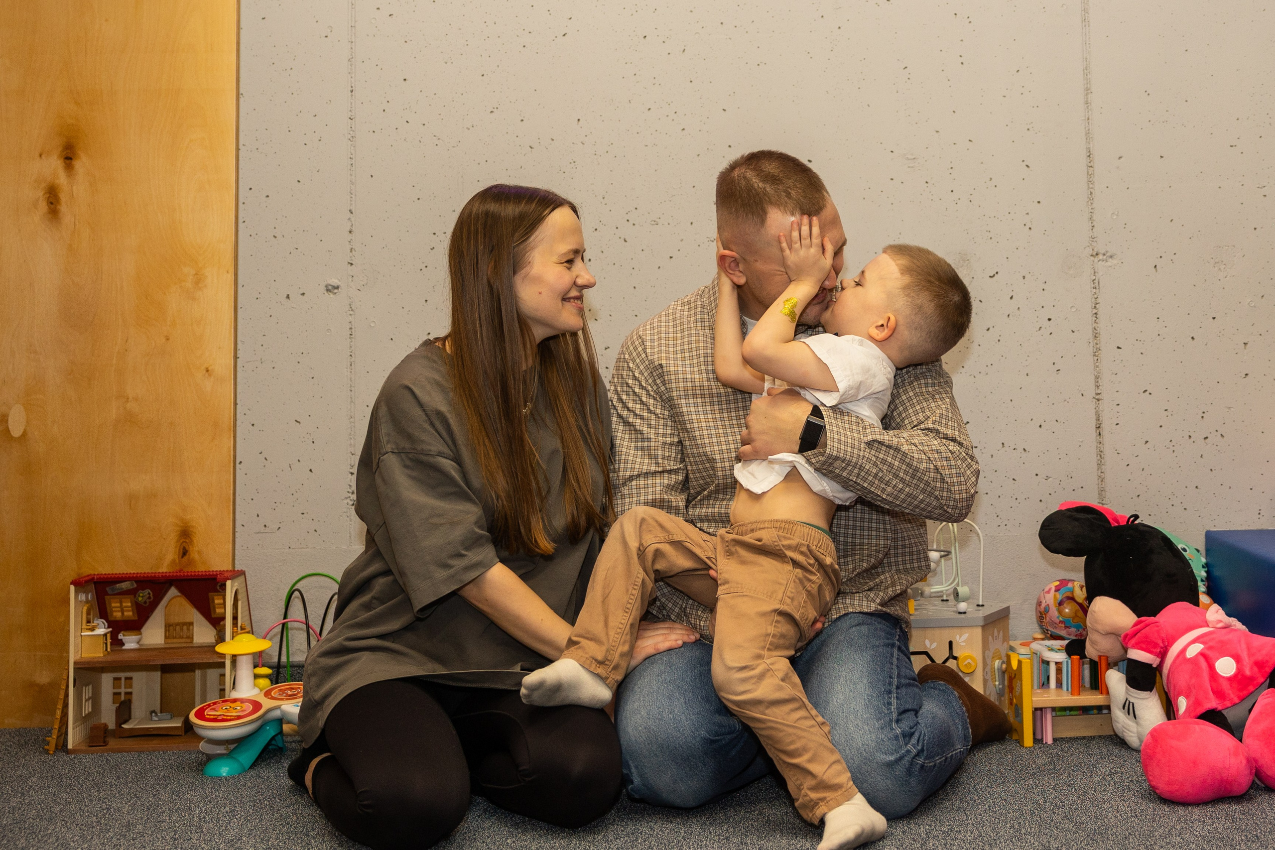 День рождения Артёма 24 января 2026 года. Семейный и детский фотограф в Варшаве Мила Бобровская