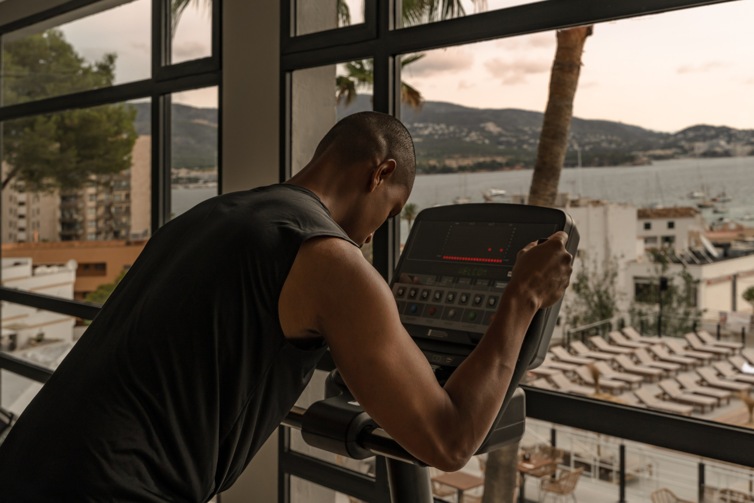 ~John~. Photo & Videos