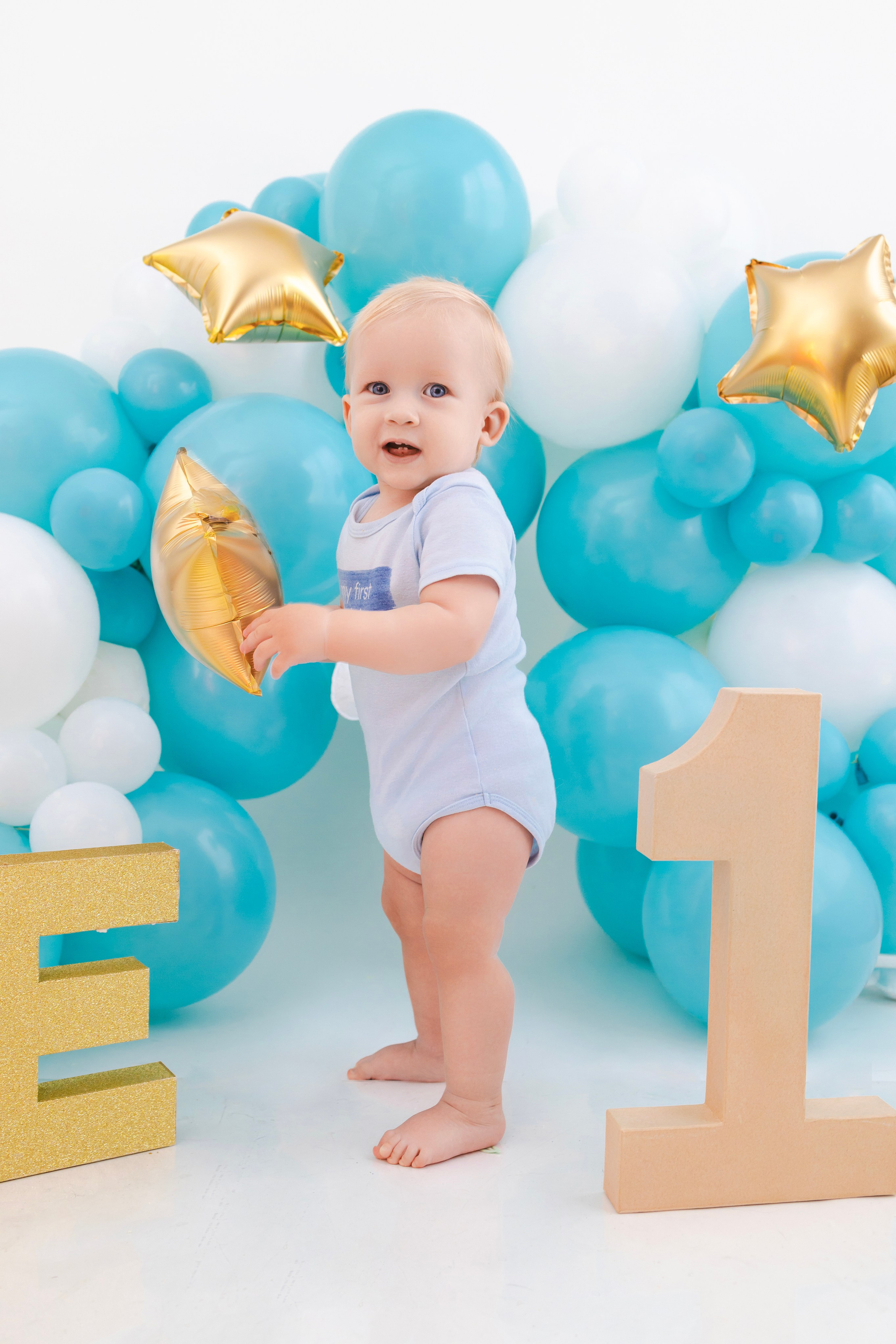 Smash cake. Anaeliseevaphoto.com