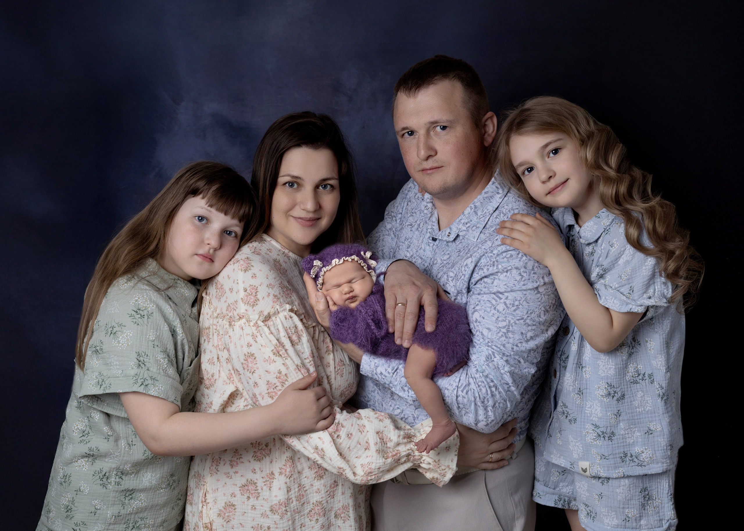 Каталог 26 Newborn. קטרינה שוסטרמן — צלמת ניובורן ומשפחות בישראל