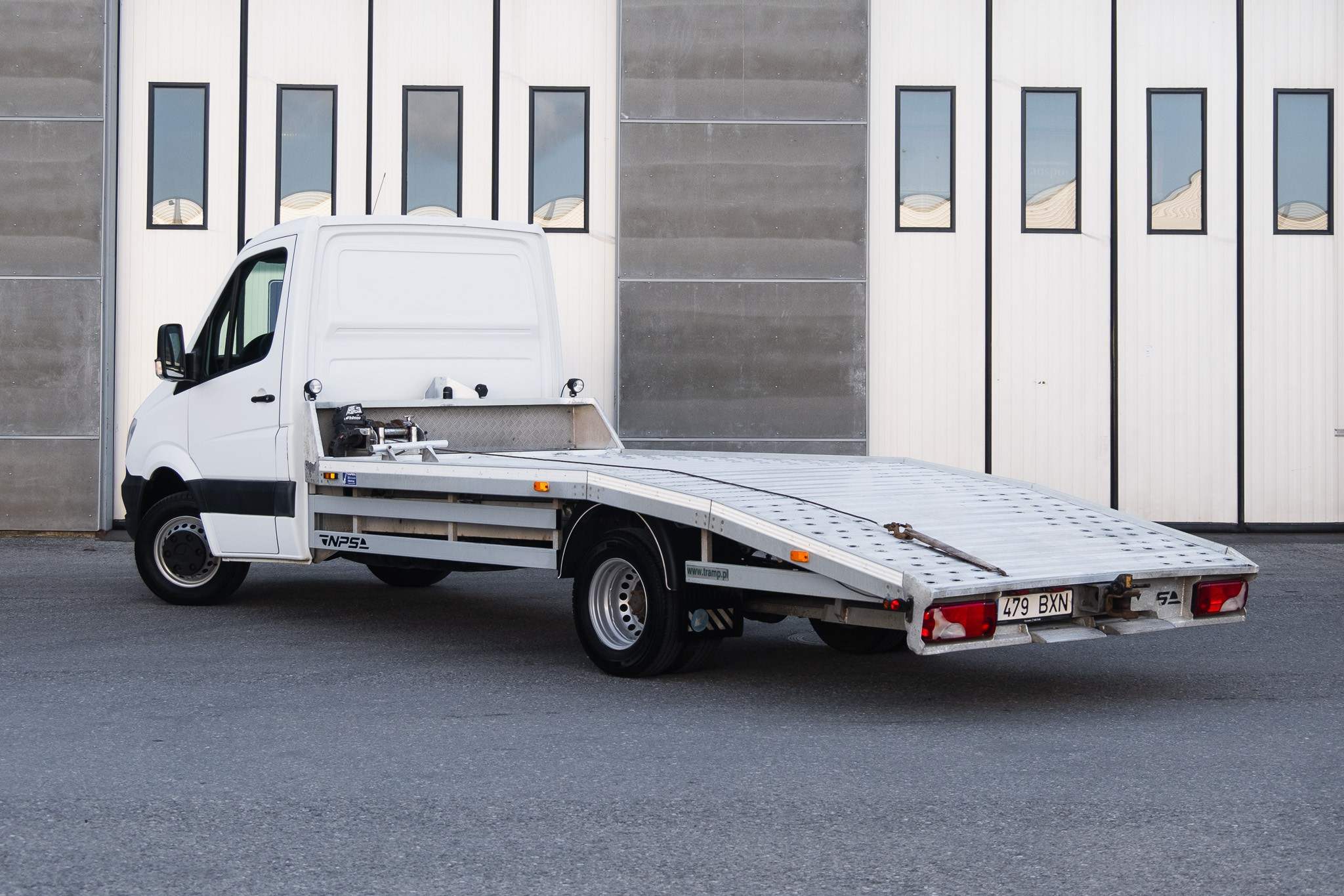 Mercedes-Benz Sprinter. LOHA VISUALS — AUTOMOTIVE PHOTOGRAPHY