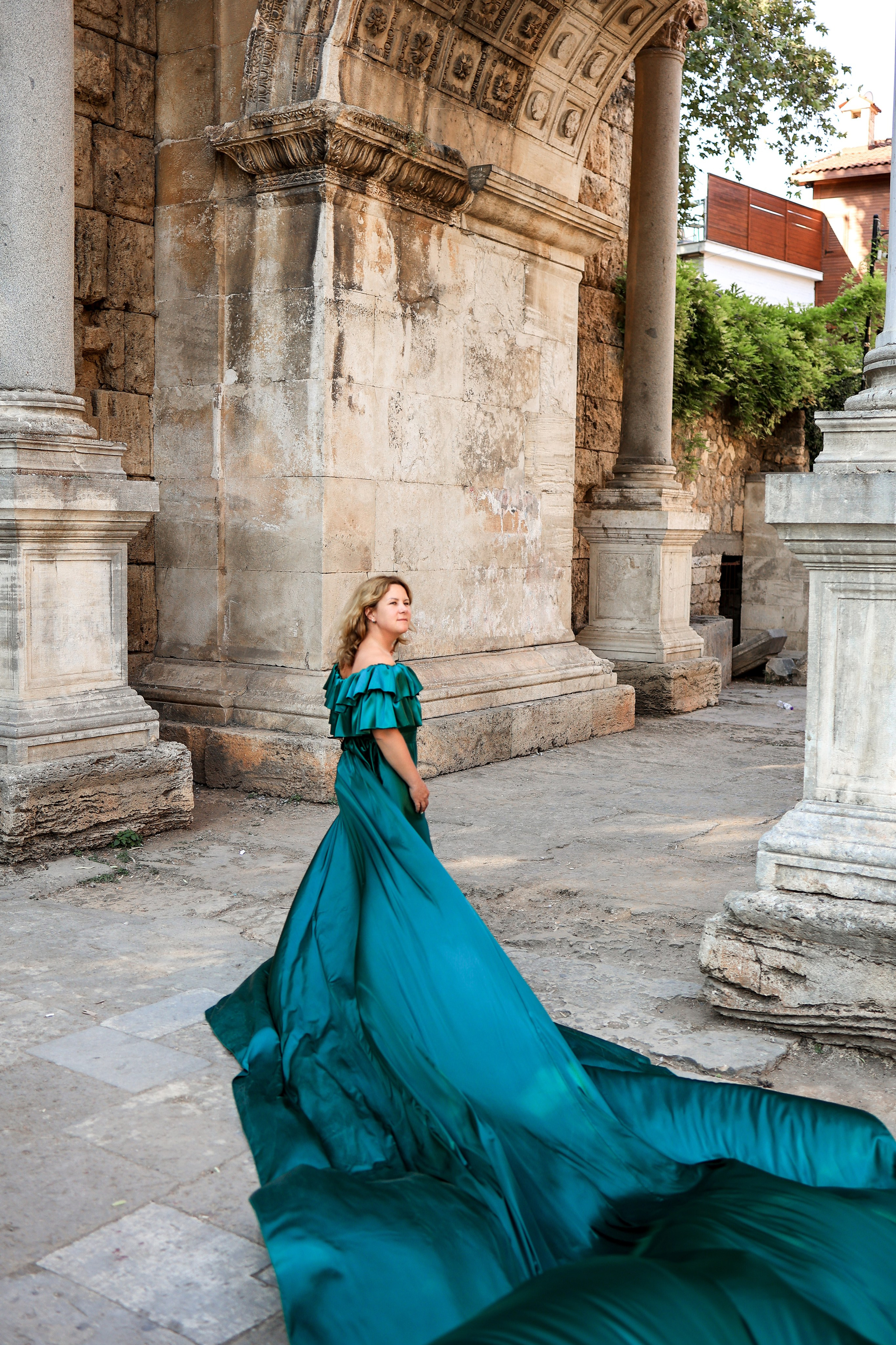 Flying dresses for rent. Photographer in Turkey, Antalya, Kemer, Belek, Side, Kas, Fethiye