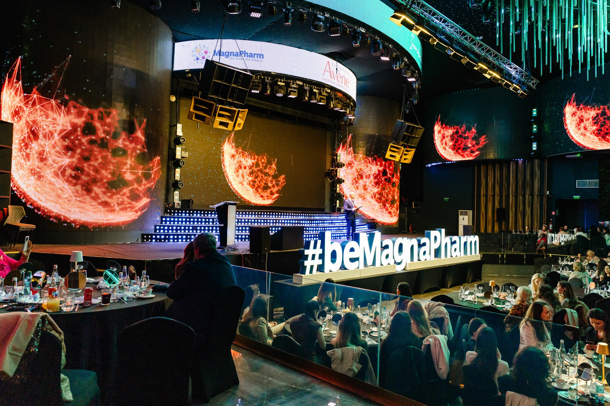 Fotografie Corporate Specializat in Lansări Produs si Serviciu. Fotograf Corporate Business