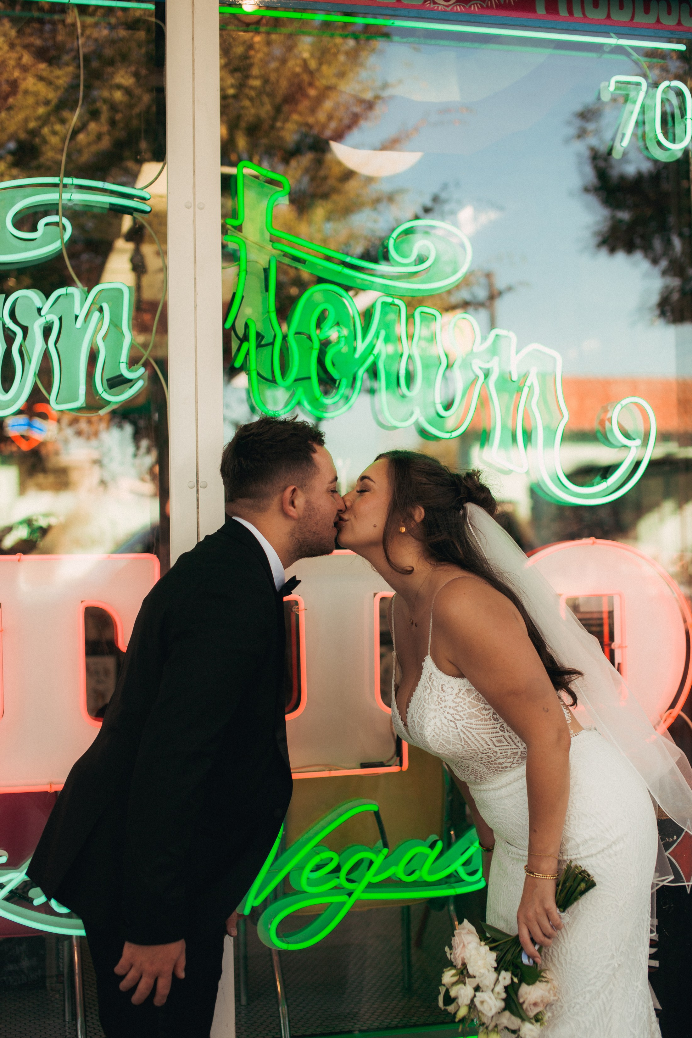 Georgia&Kyran. Wedding & elopement photographer Viktoriya Kravtsov. Las Vegas