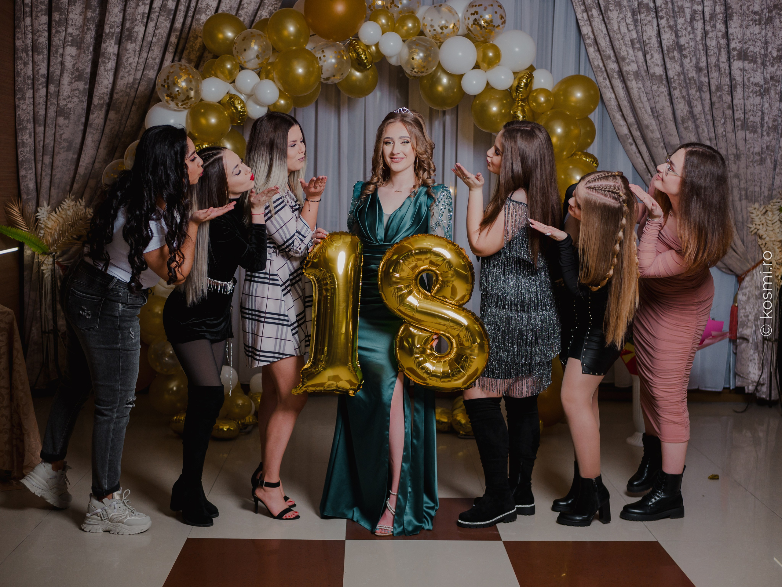 Majorat Andreea. Kosmi