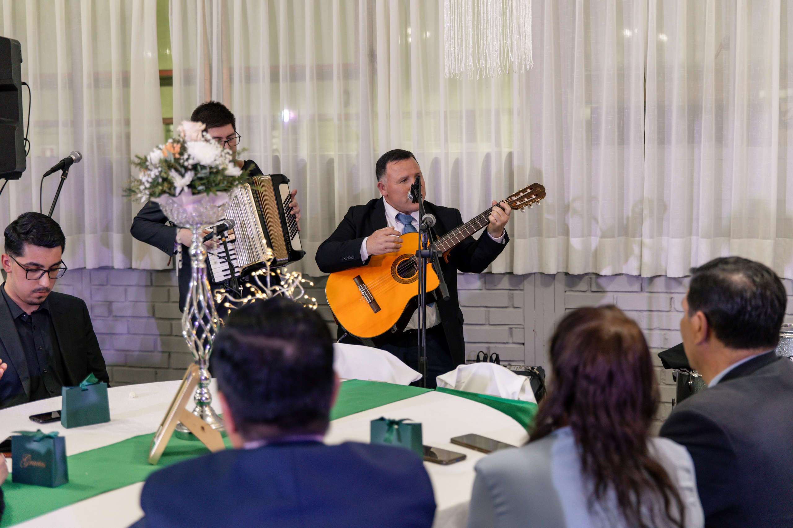 Johana y Edgar. Dinka & Emilio - El arte de preservar lo que no se repite