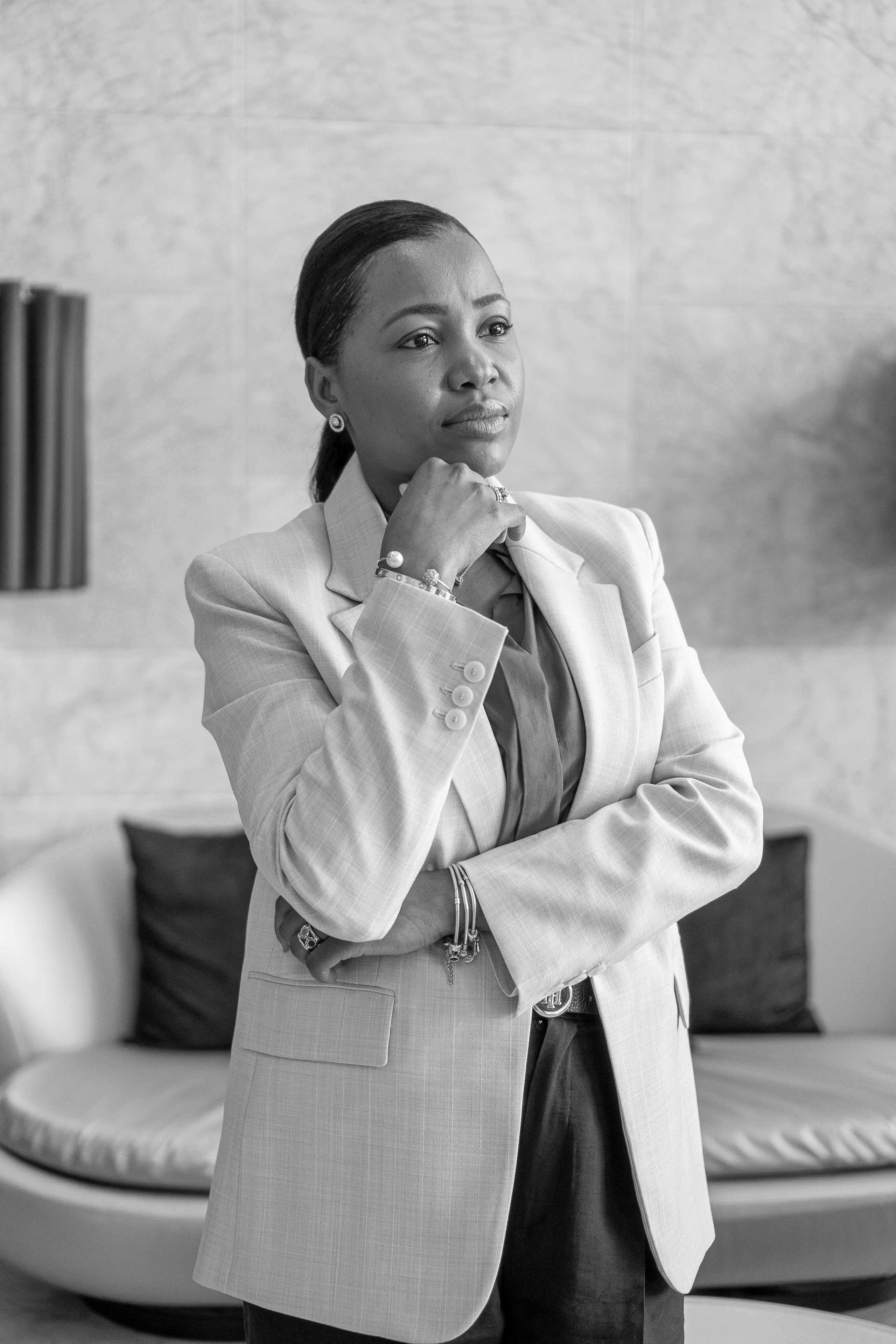 Raquel Ribeiro. Frames by Giovani Braga