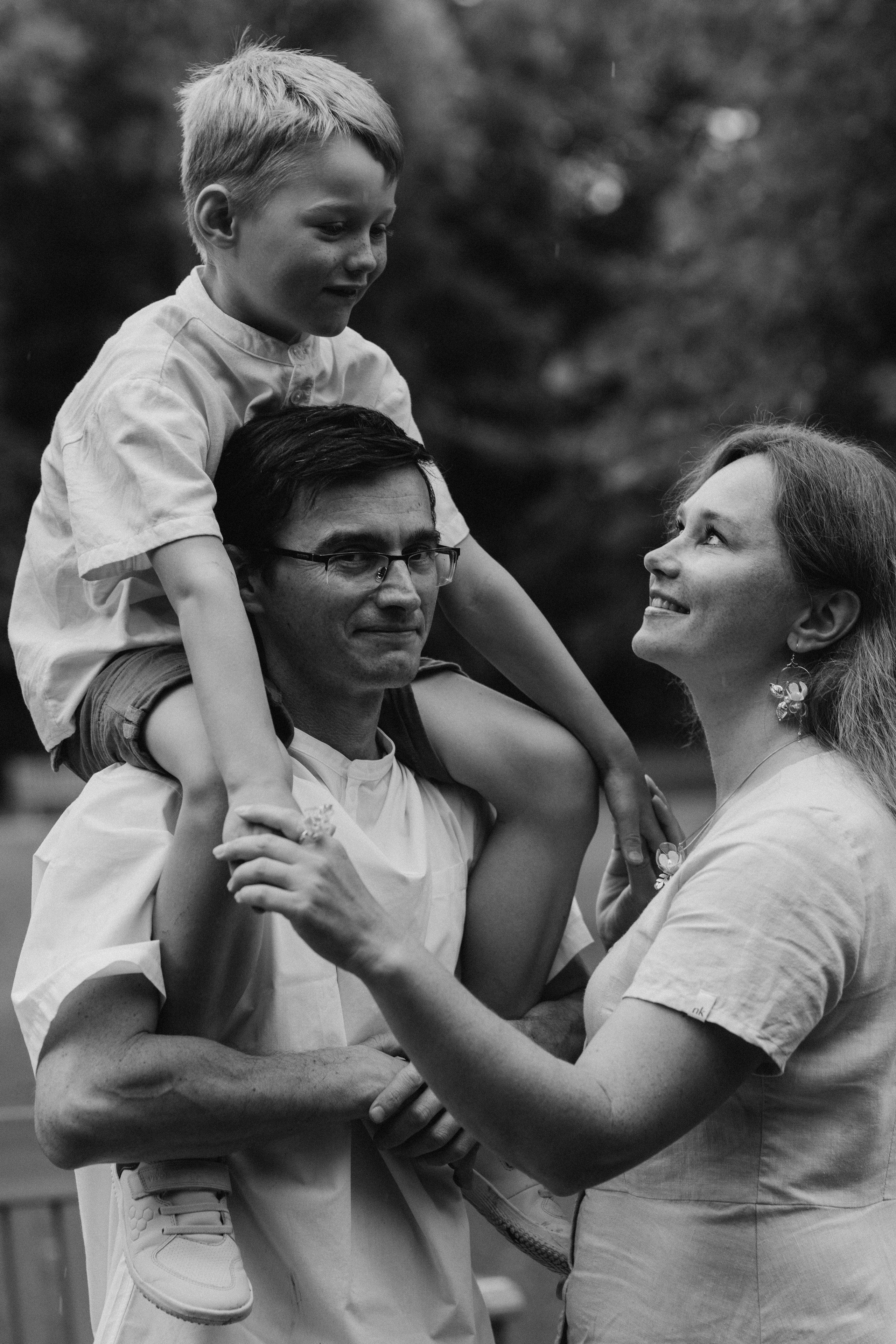 Kaivopuisto. Wedding and potrait photographer in Helsinki Vickan O