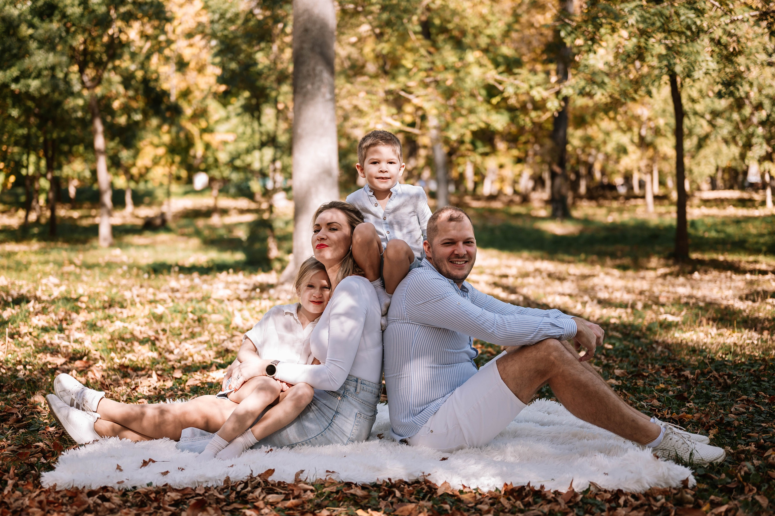 Ana, Marko, Lenka i Novak / porodično fotografisanje. Dečiji i porodični fotograf