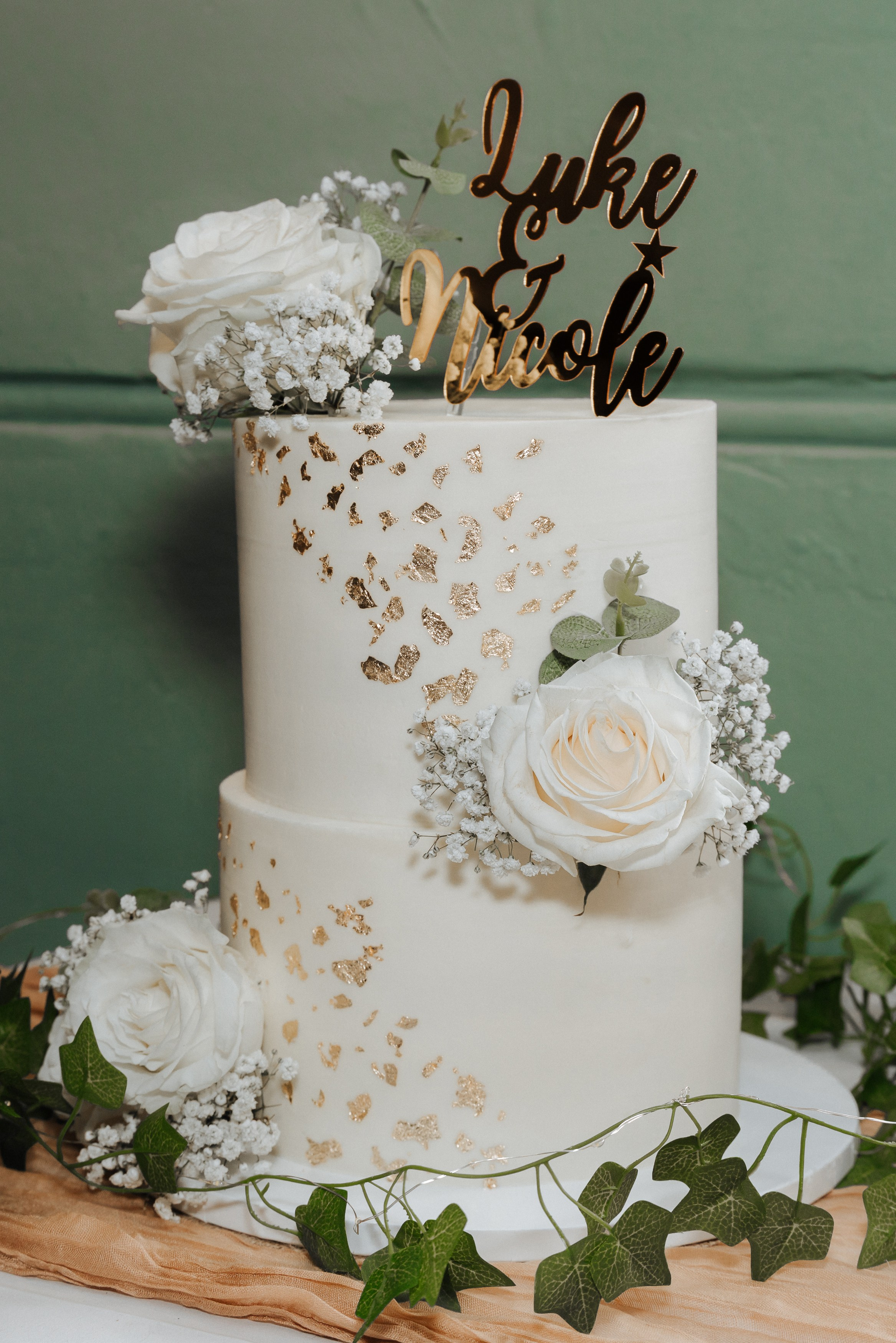 Luke and Nicola’s wedding at Danson House. Photographer in England Ekaterina Romanova