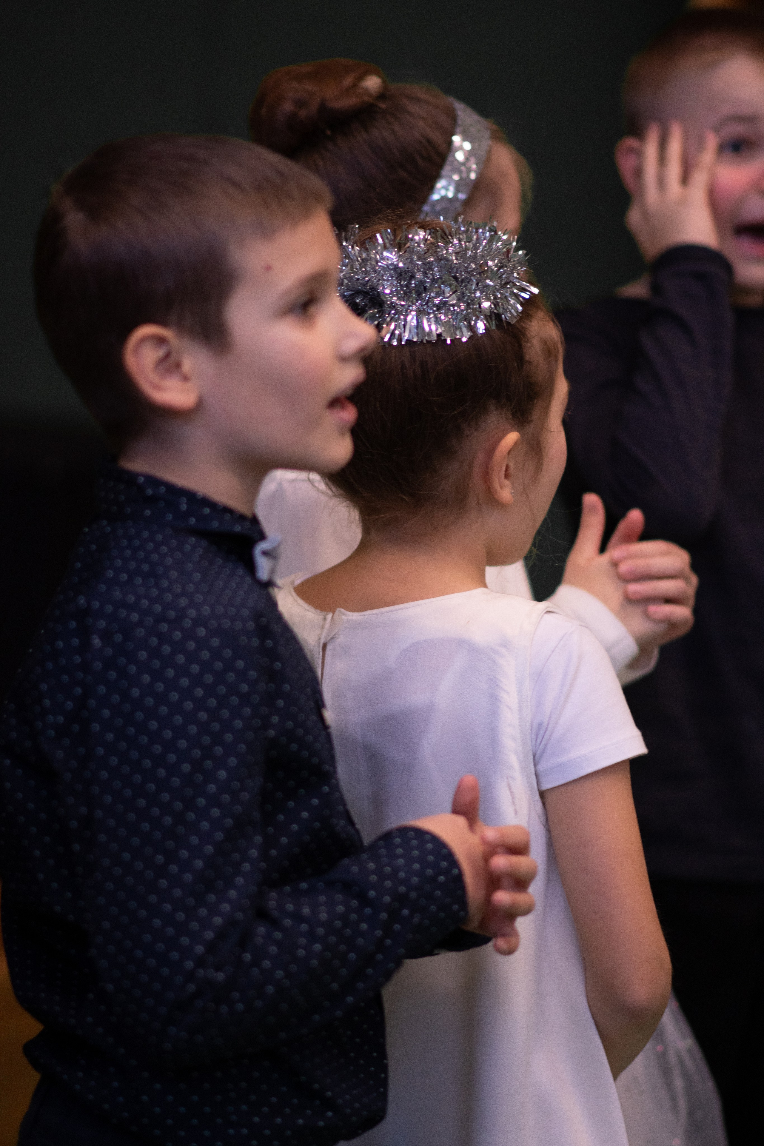 Новогодний хоровод. Семейный и детский фотограф