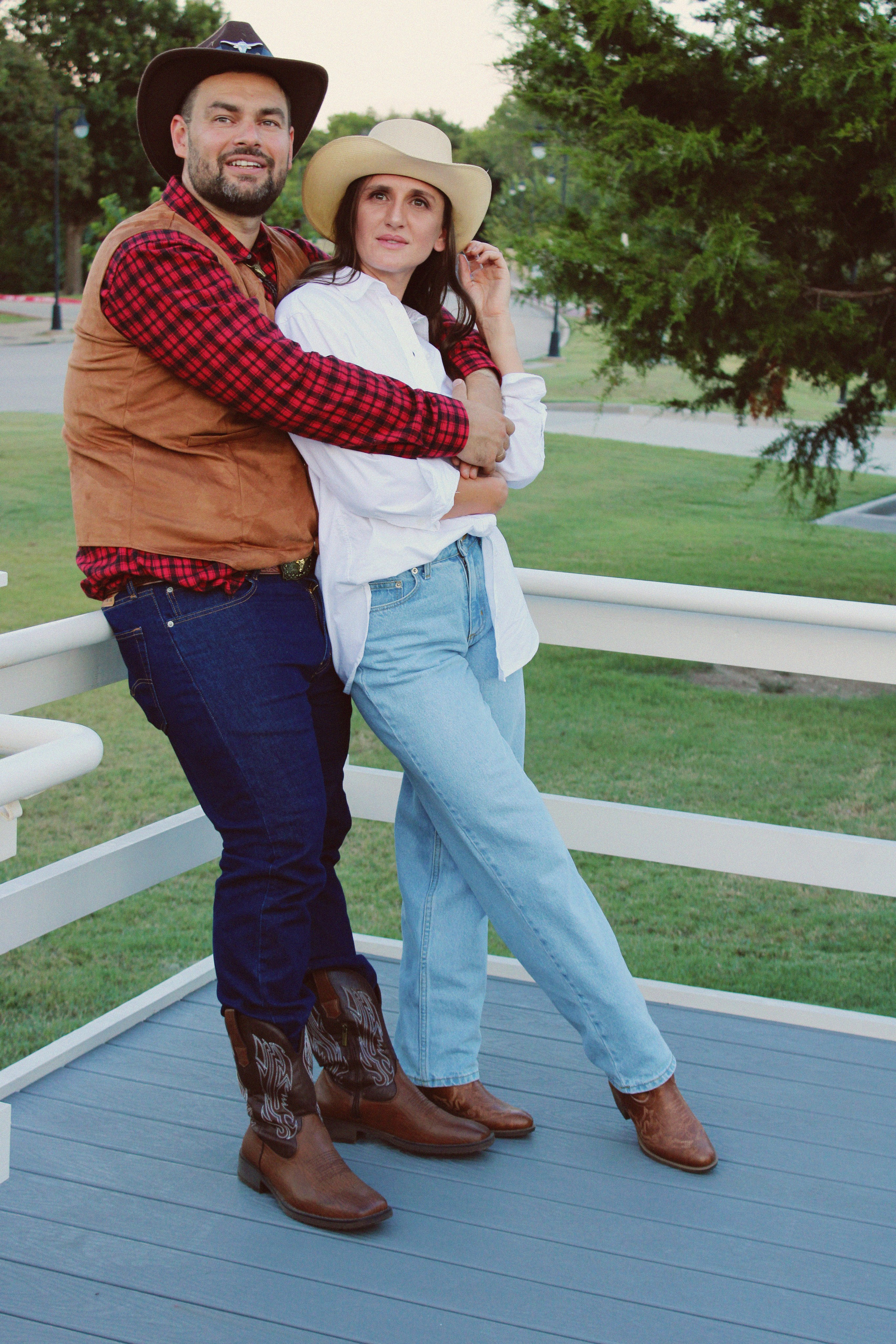 Texas Countryside Family Photoshoot in Cowboy Style. Lana Petrychenko — Portrait & Family Photographer. Valencia, Spain