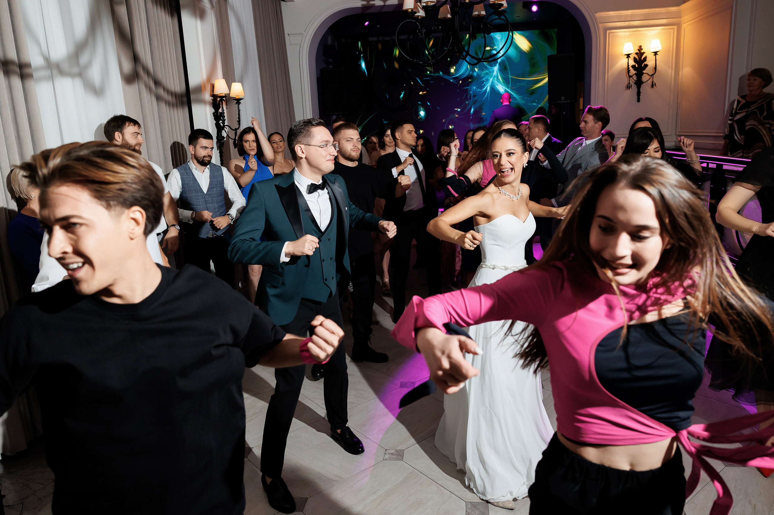 Serghei & Erica — Queen Residence. Servicii Foto și Video 067188353