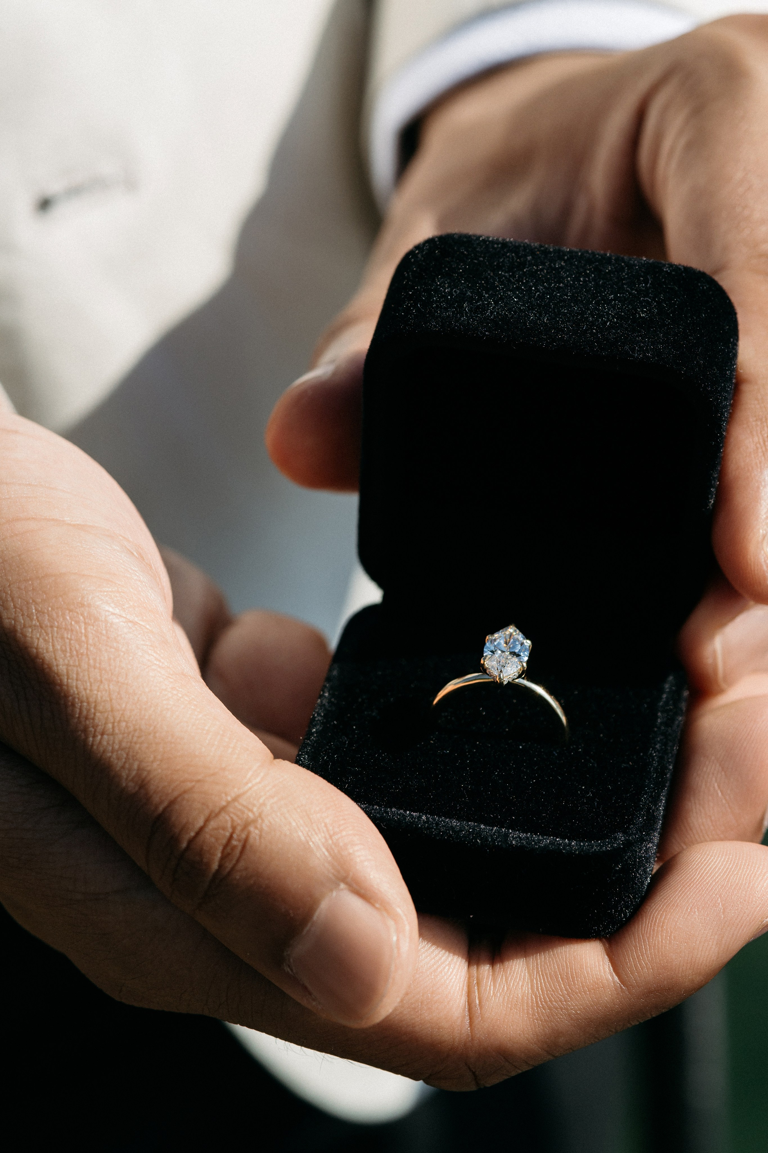 She said yes 💍. Wedding photographer in Italy