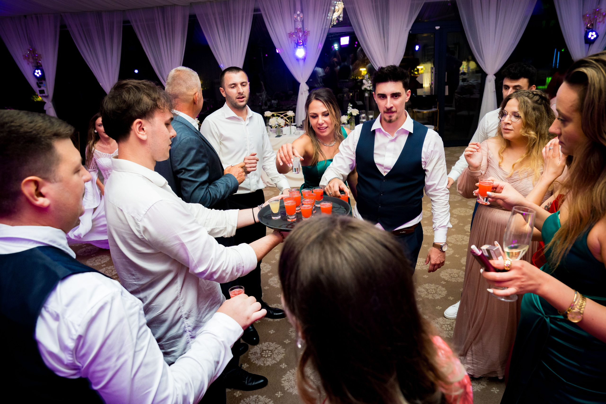 PARTY. Gabriel Florea — Fotograf nuntă București