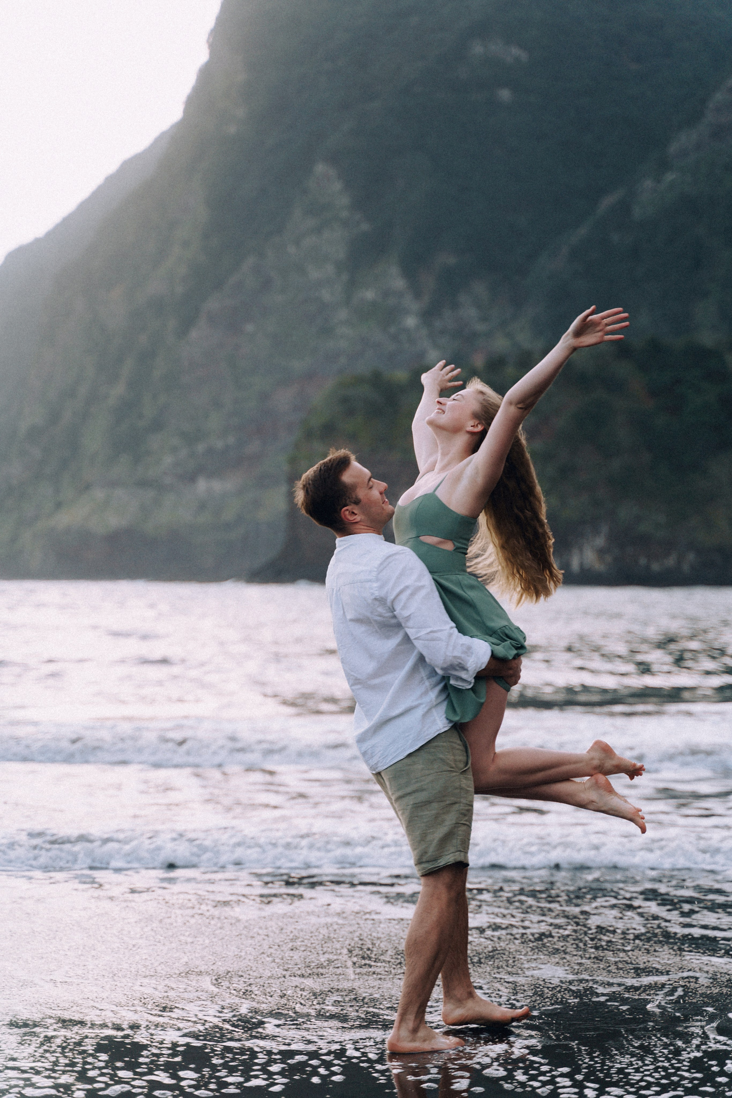 Couple Photoshoot on a Secluded Beach|Madeira Photographer. Your photographer in Madeira