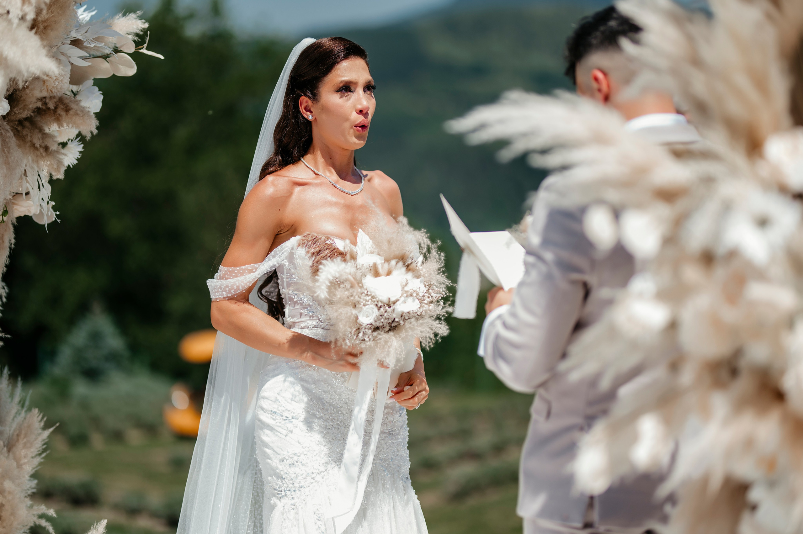Larisa & Cosmin. Fotograf si Videograf | Nuntă-Botez
