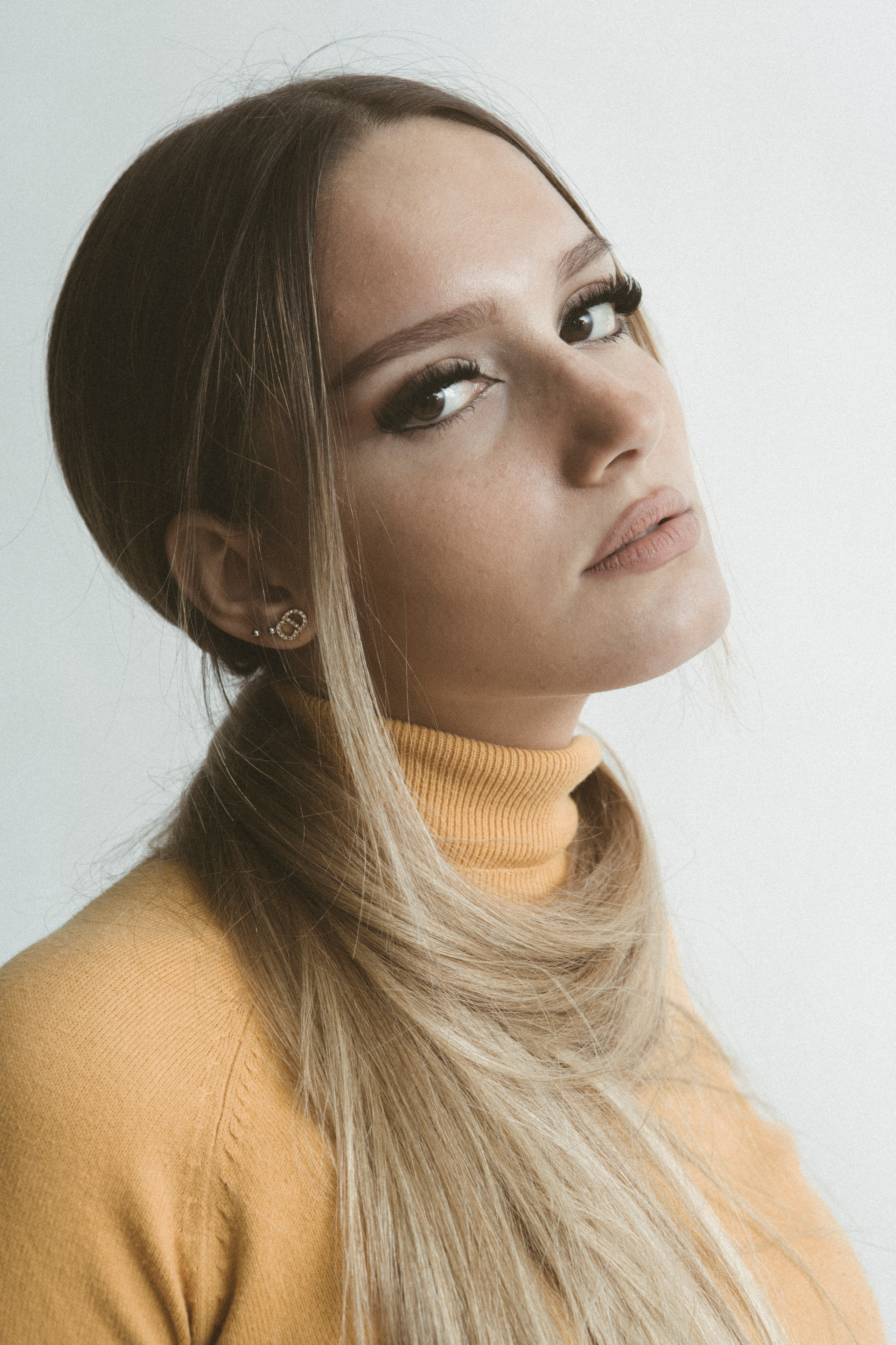 Sirin. Mariya Masha Sharf — photographer based in Tel-Aviv