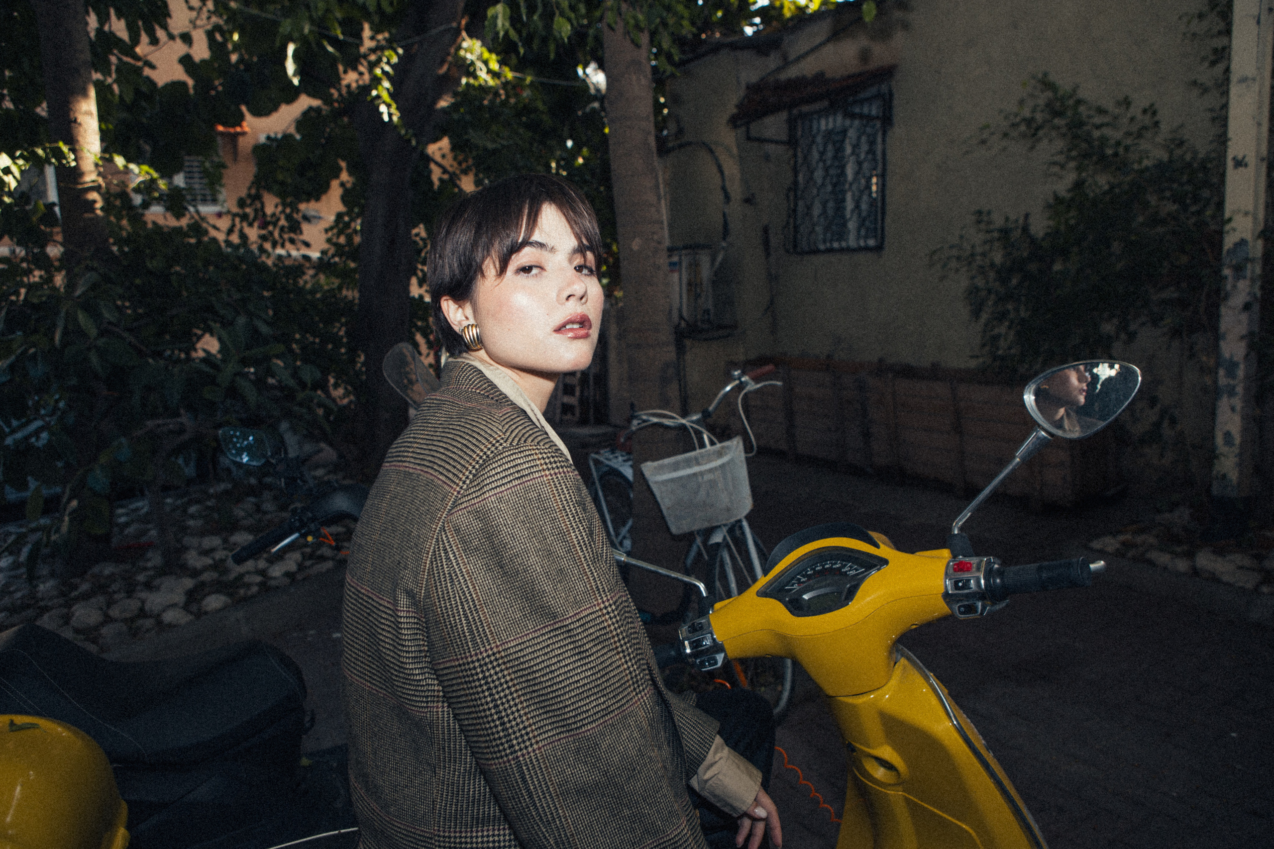 Vintage culture. Mariya Masha Sharf — photographer based in Tel-Aviv