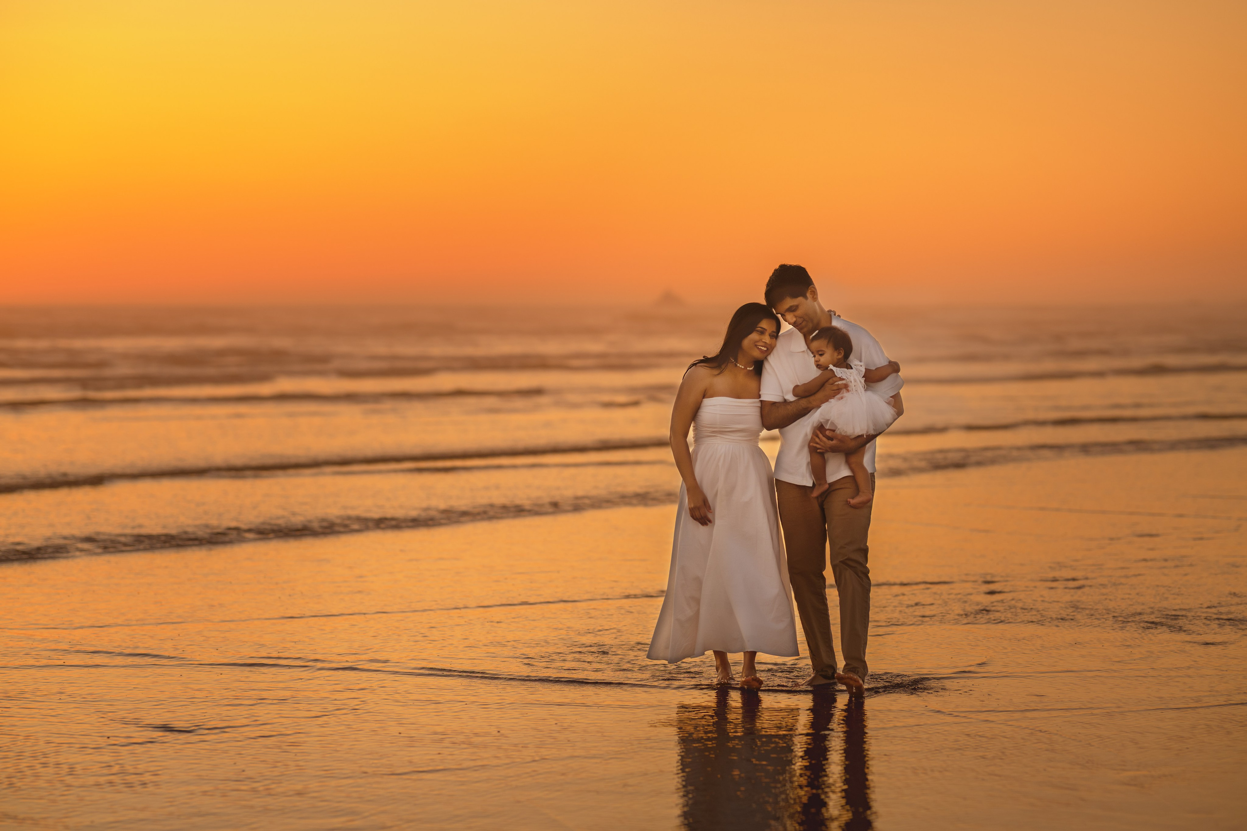Praveena’s family. Wedding & portrait photography in the Seattle Area. Helen Michelle photographer