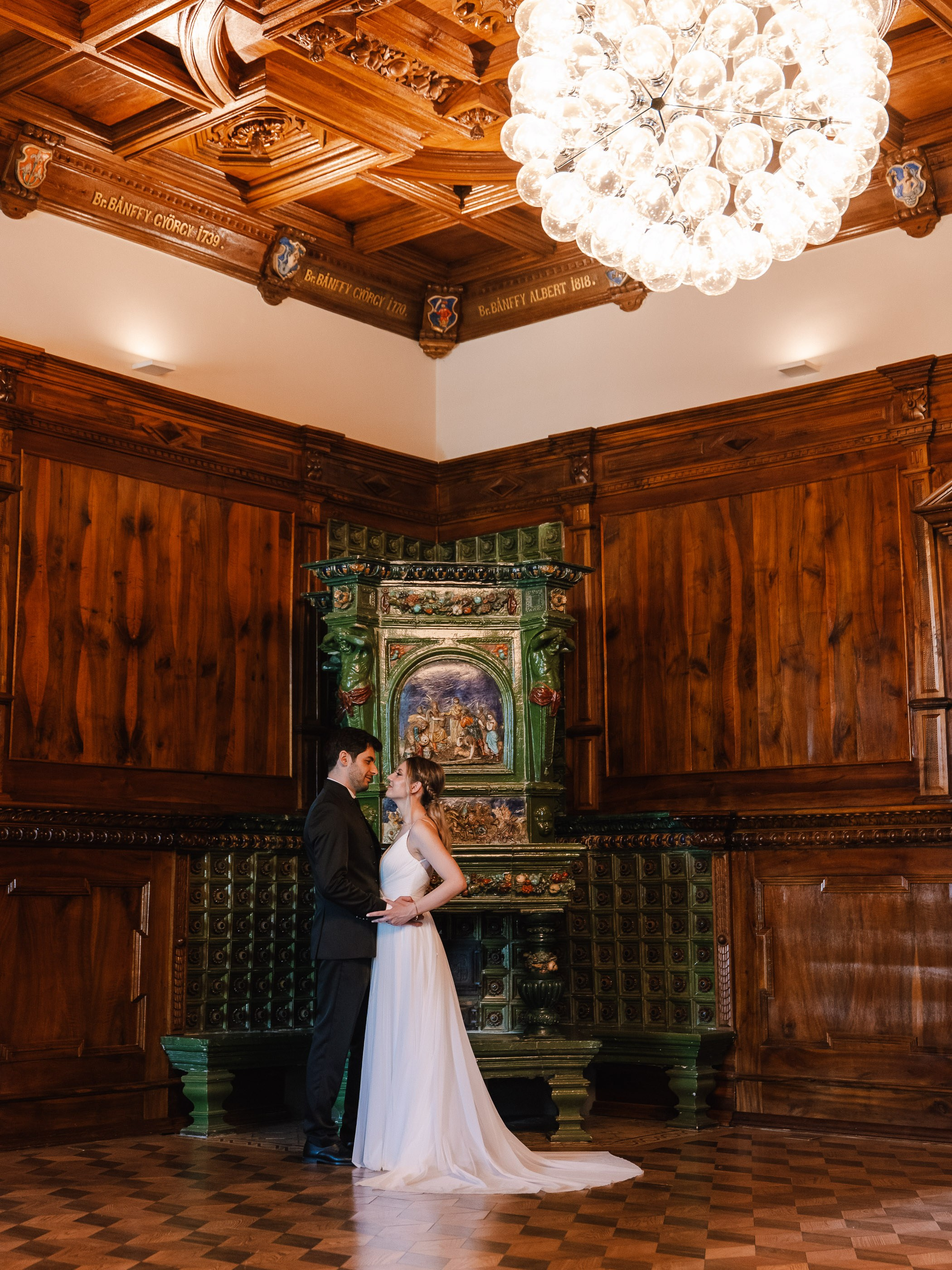 Ședință Foto Nuntă Trash The Dress la castelul Banffy din Răscruci