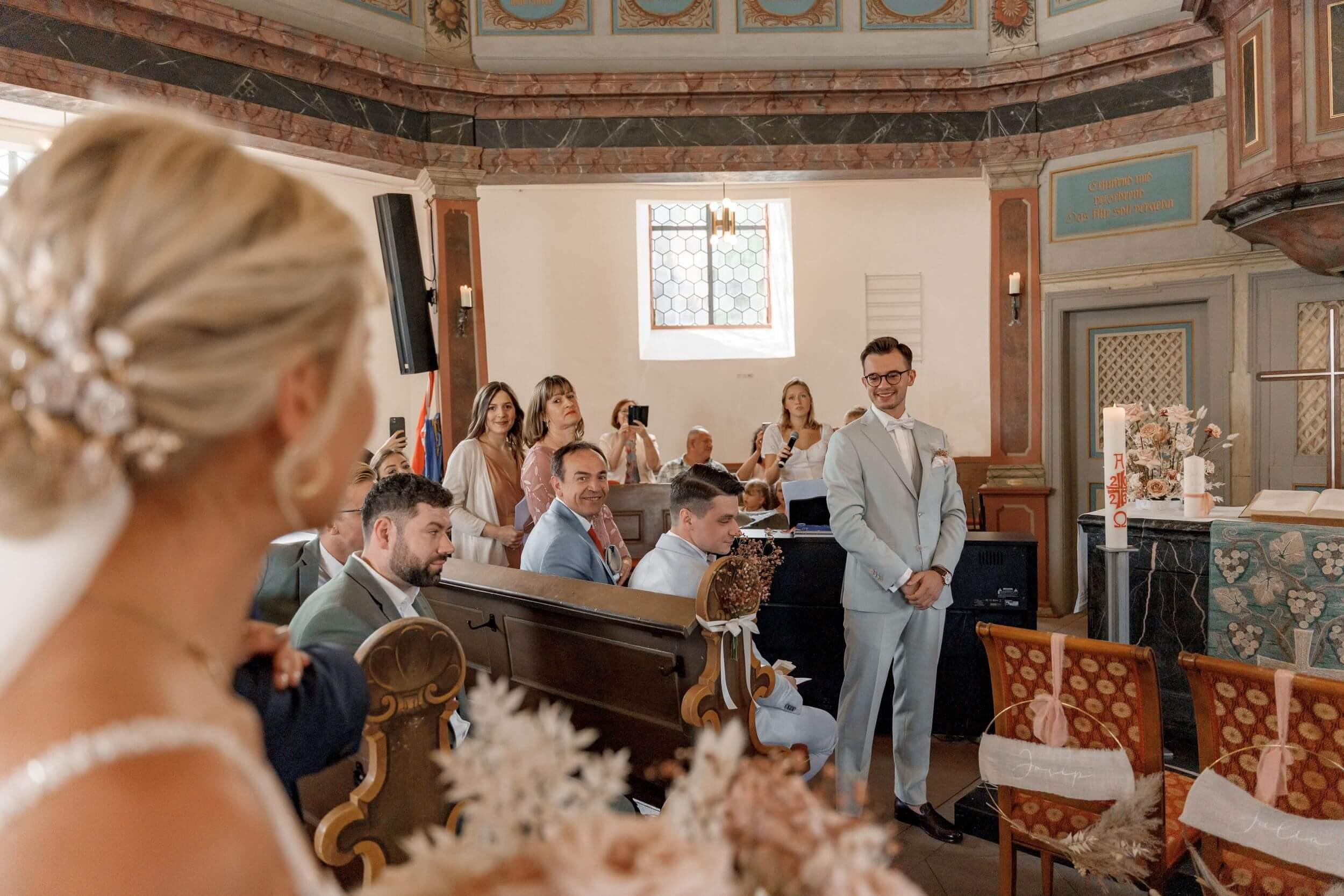 Church Wedding in Wiesbaden and Celebration at Brentanoscheune. Wedding photographer & videographer in Germany and Frankfurt | Denis Mirosnik