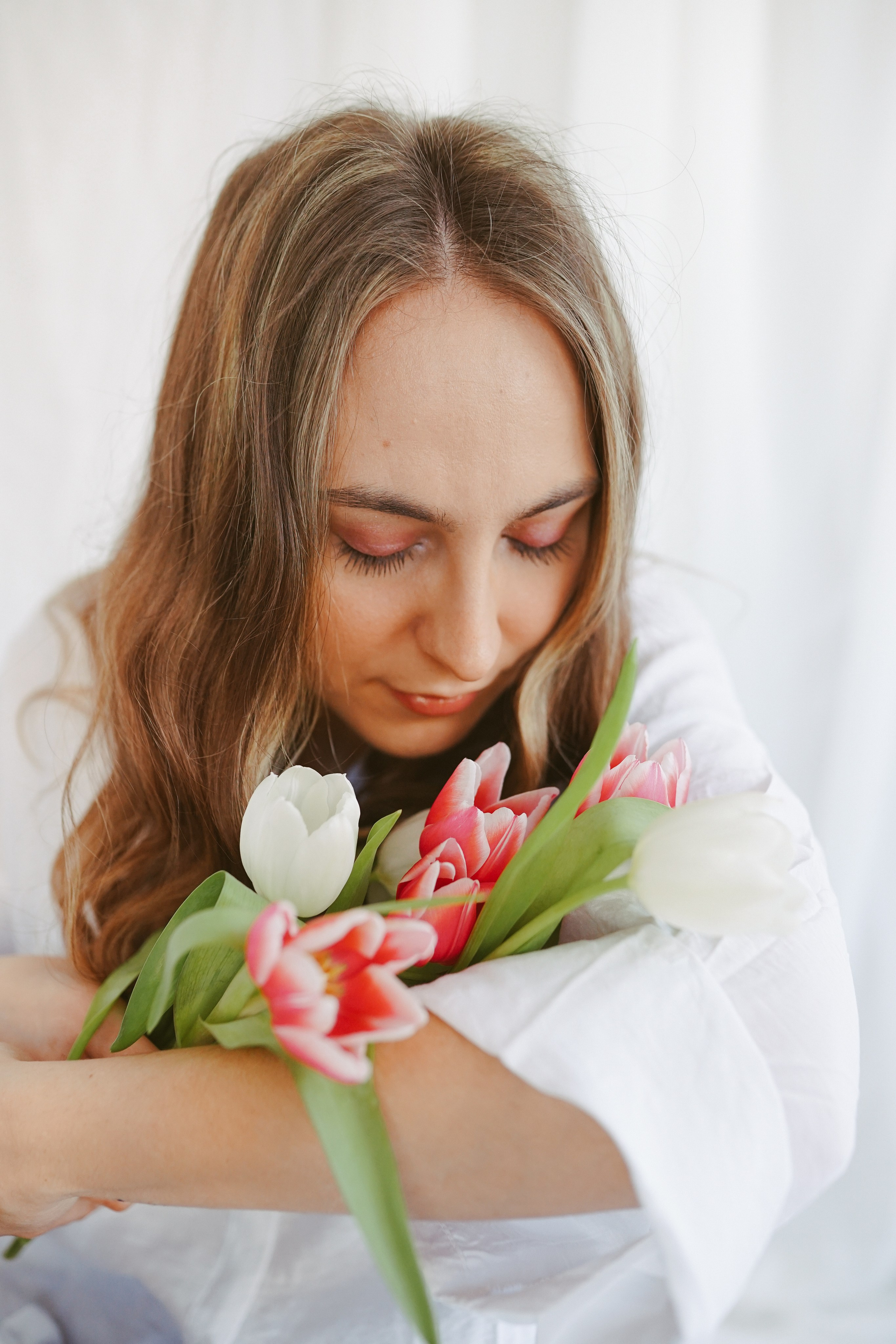 Ședințe Foto Primăvara Colorată Brașov | Mădălina Beda. Madalina Beda- Artist vizual, fotograf, doula la nastere, consultant babywearing Brasov si in toata tara