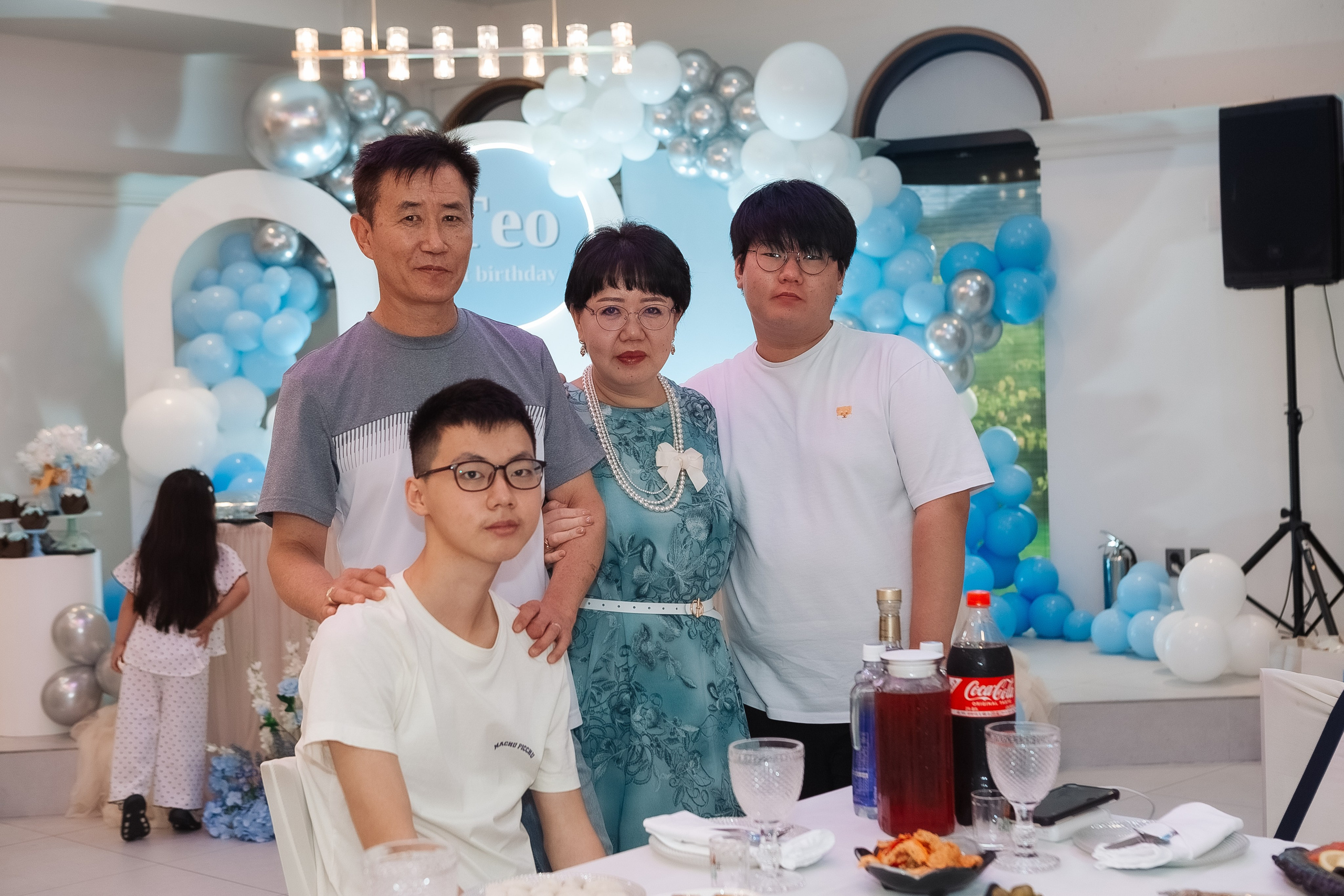 Тео дома и в ресторане. Фотограф беременности, ньюборн и годовасиков в Корее Жанна Хан