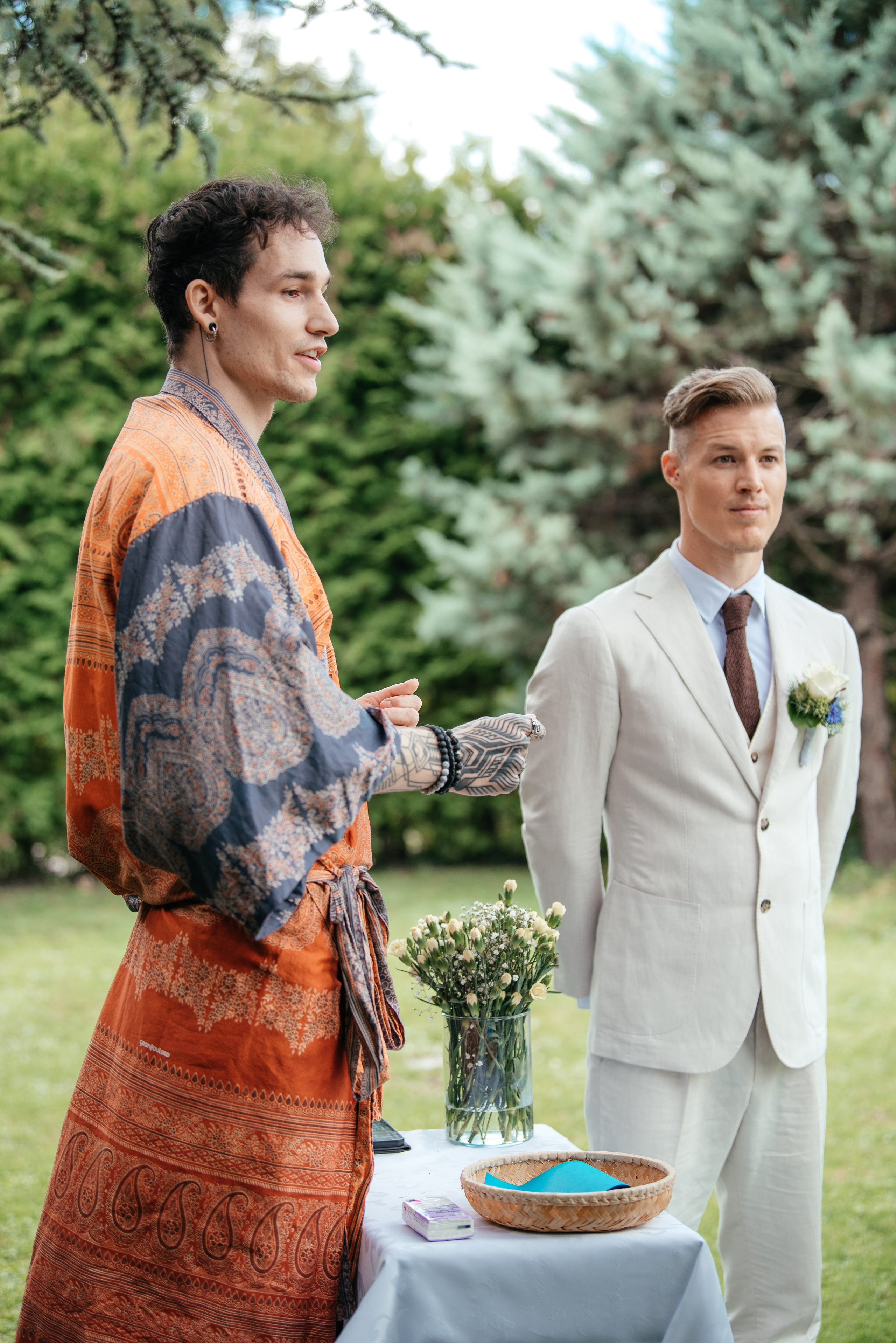 KAIANE & BENJAMIN Meilen, Switzerland. I am Elena Altendorfer. Wedding photographer in Zurich and Switzerland