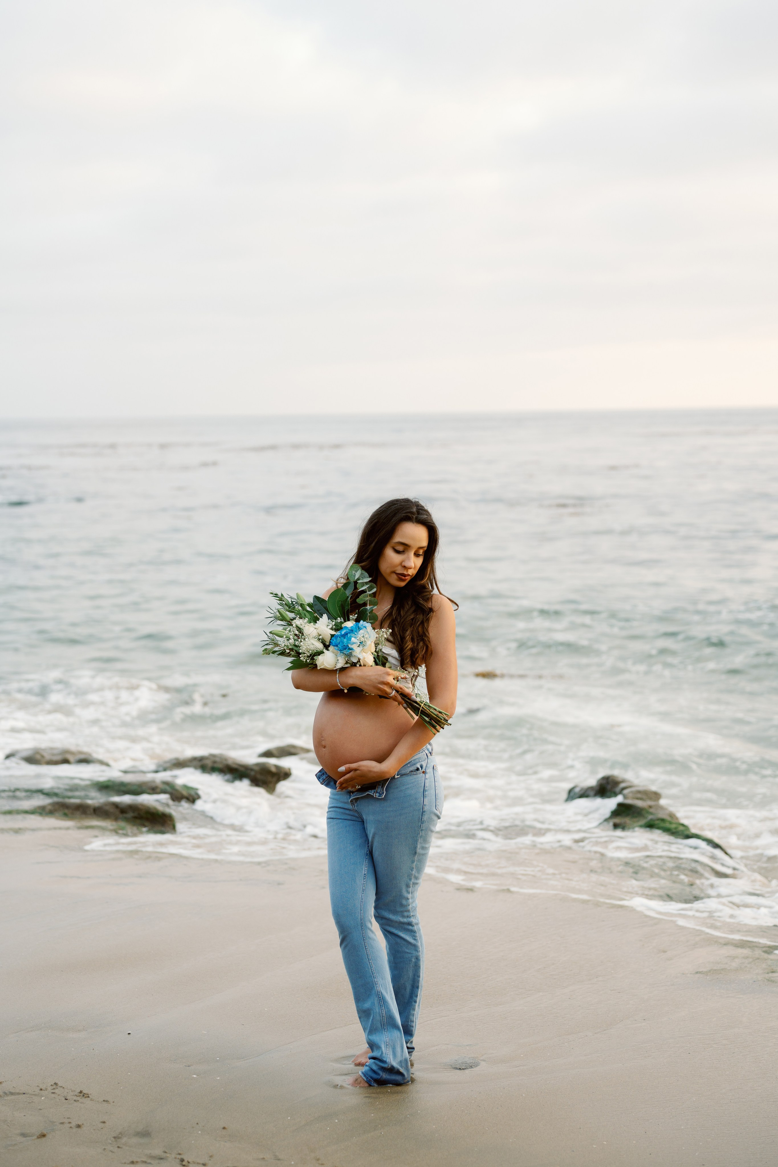 Maternity Photoshoot at Laguna Beach. Wedding Photography & Videography Team in California, Los Angeles, San Francisco, San Diego and Travel