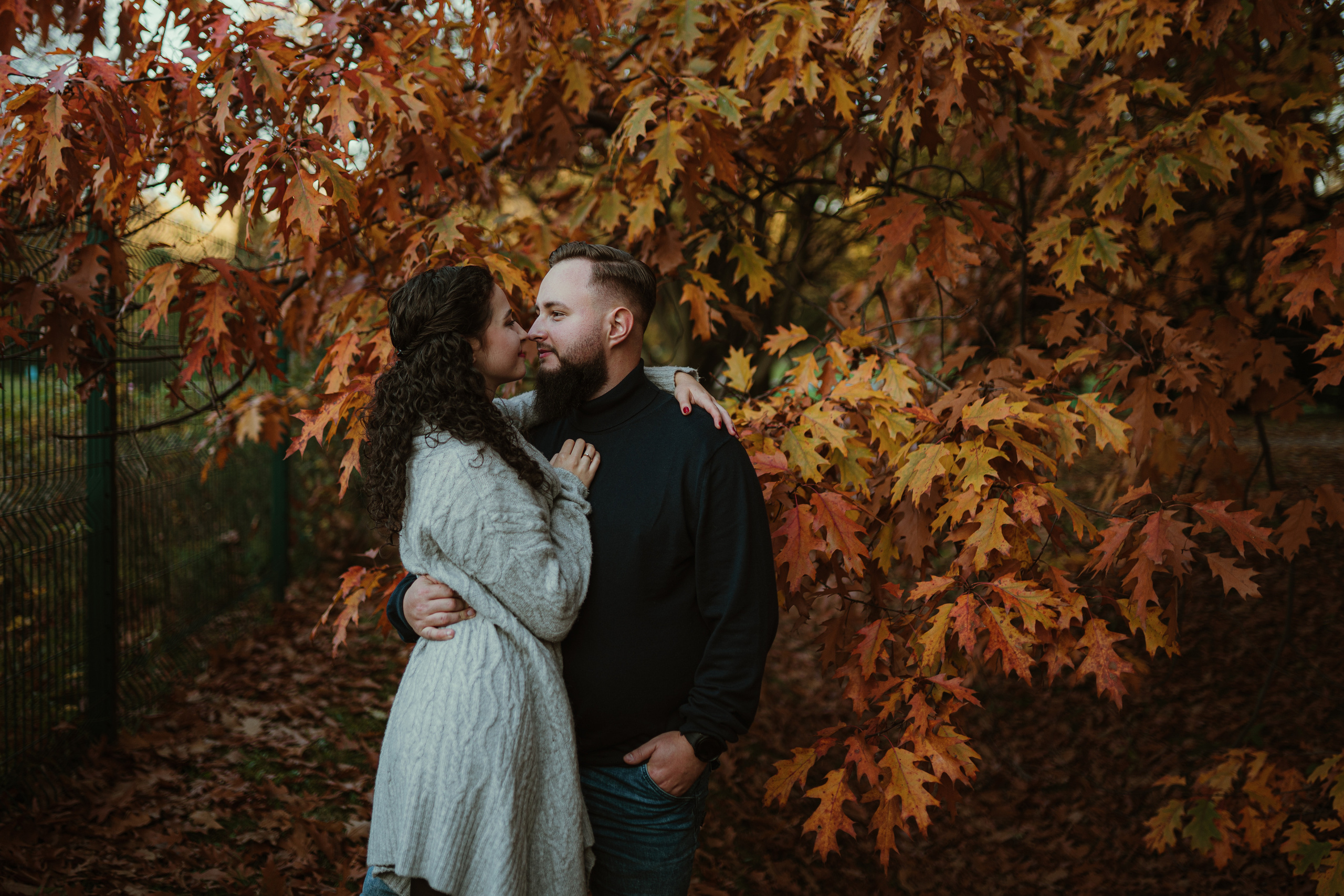 „Nawet najdalszą podróż zaczyna się od pierwszego kroku.” – Magda&Karol. Karkowskafoto - fotografia miłości