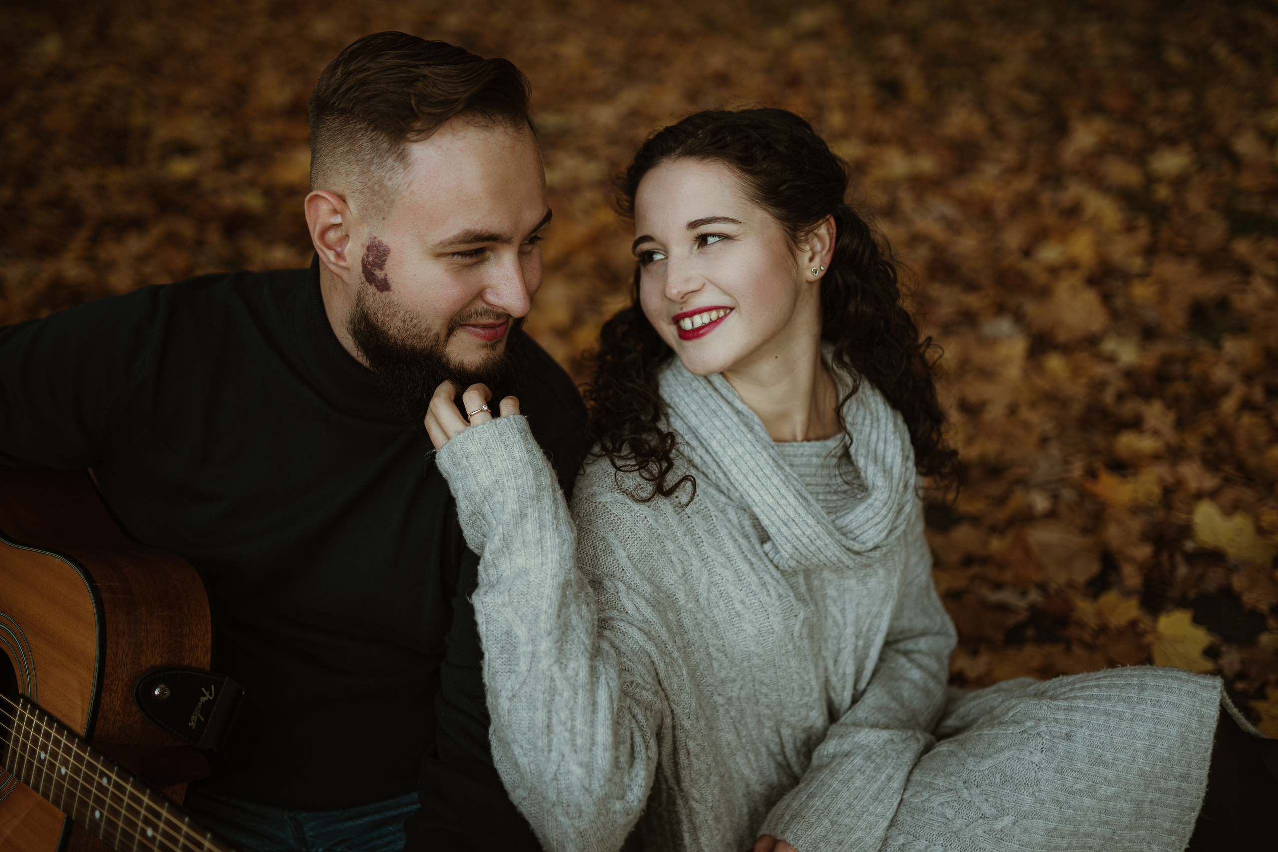 „Nawet najdalszą podróż zaczyna się od pierwszego kroku.” – Magda&Karol. Karkowskafoto - fotografia miłości