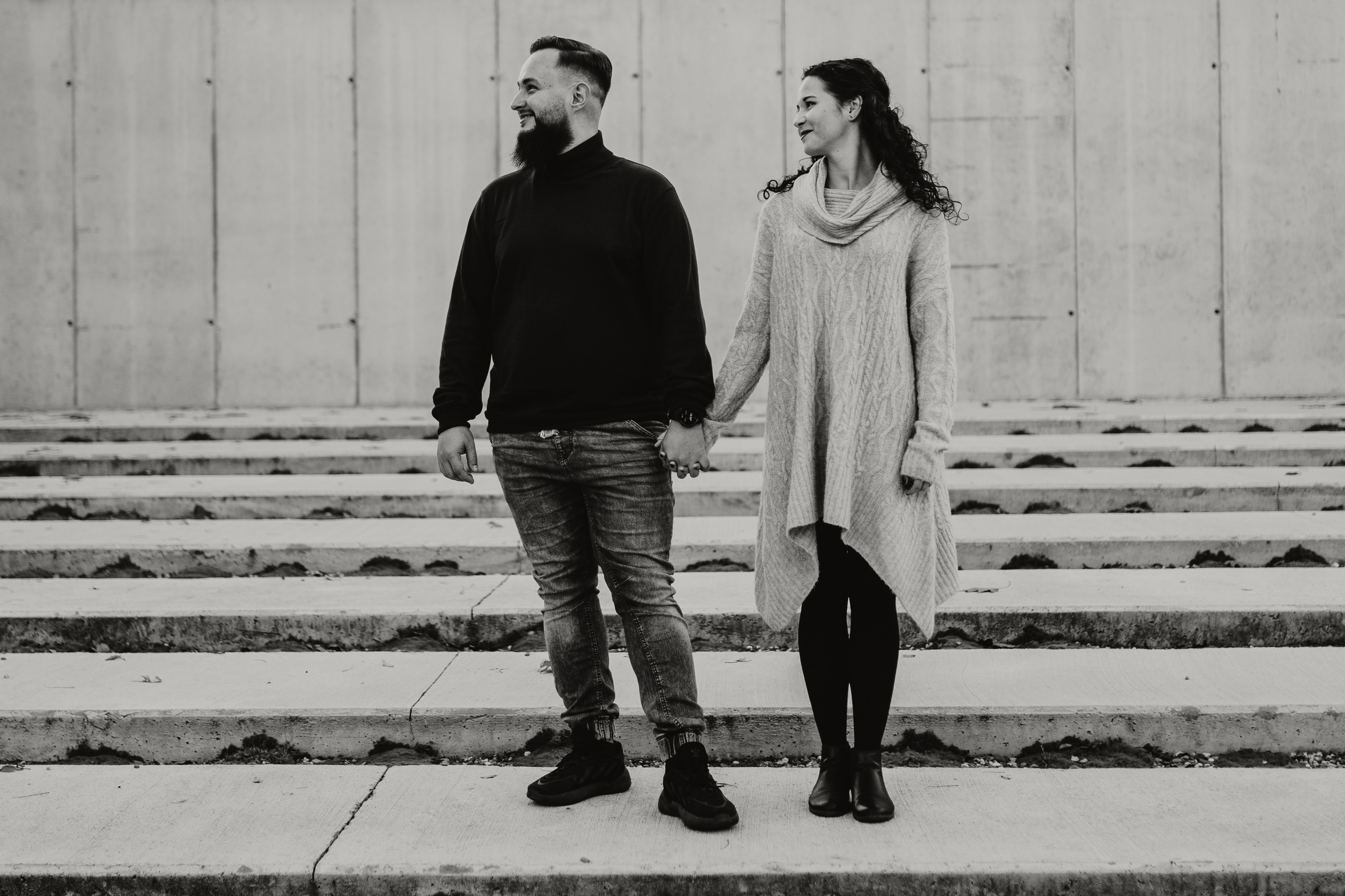 „Nawet najdalszą podróż zaczyna się od pierwszego kroku.” – Magda&Karol. Karkowskafoto - fotografia miłości