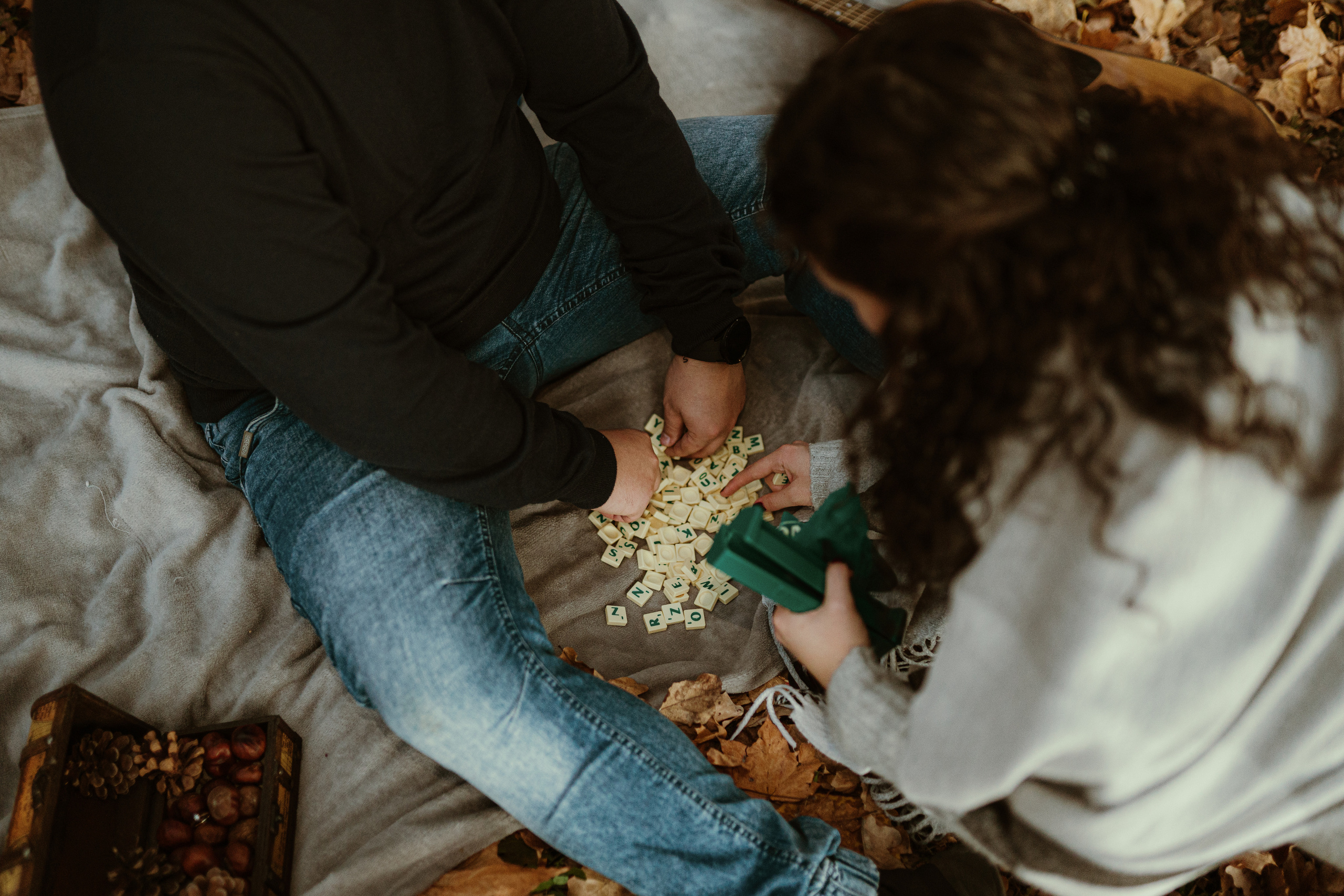 „Nawet najdalszą podróż zaczyna się od pierwszego kroku.” – Magda&Karol. Karkowskafoto - fotografia miłości