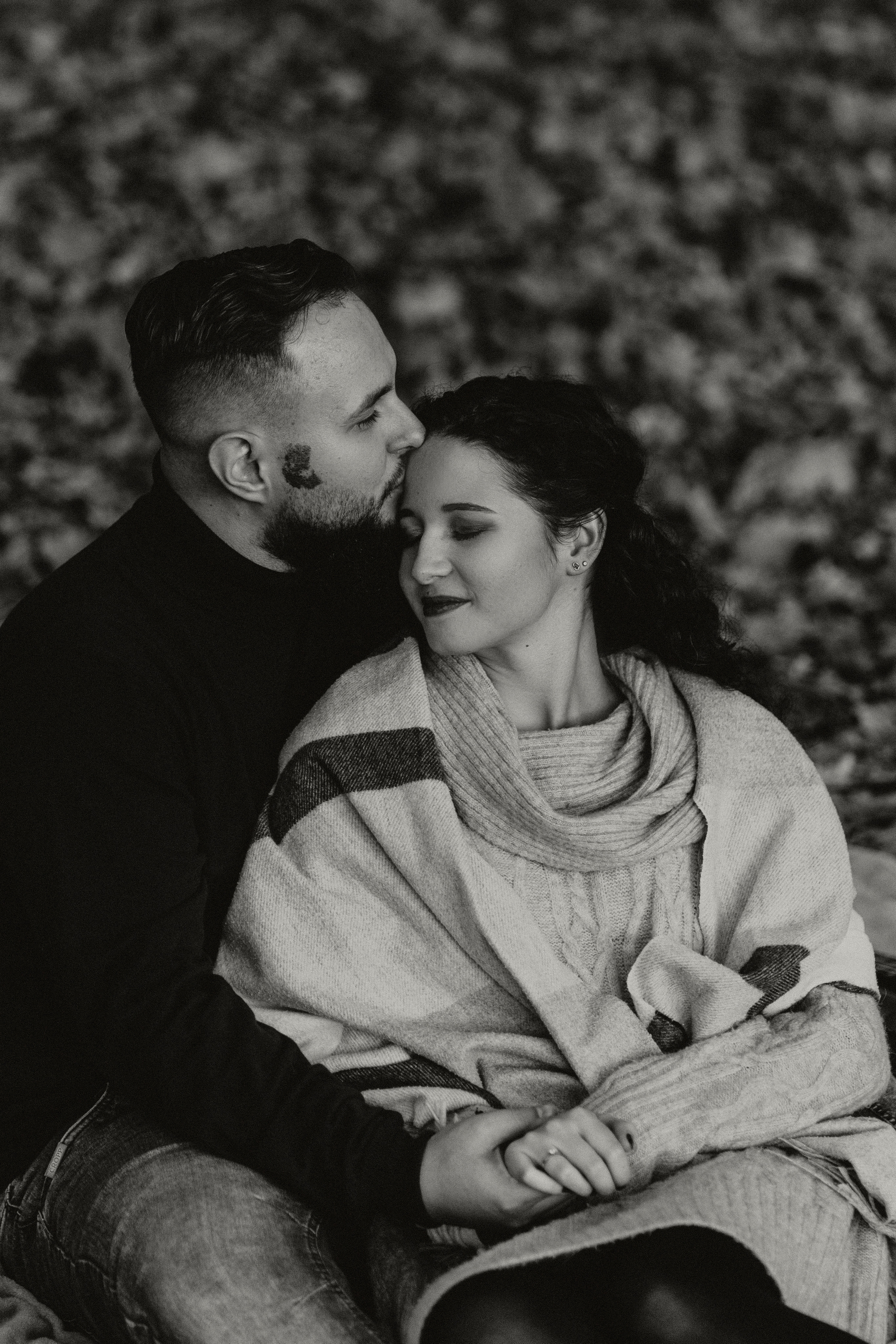 „Nawet najdalszą podróż zaczyna się od pierwszego kroku.” – Magda&Karol. Karkowskafoto - fotografia miłości