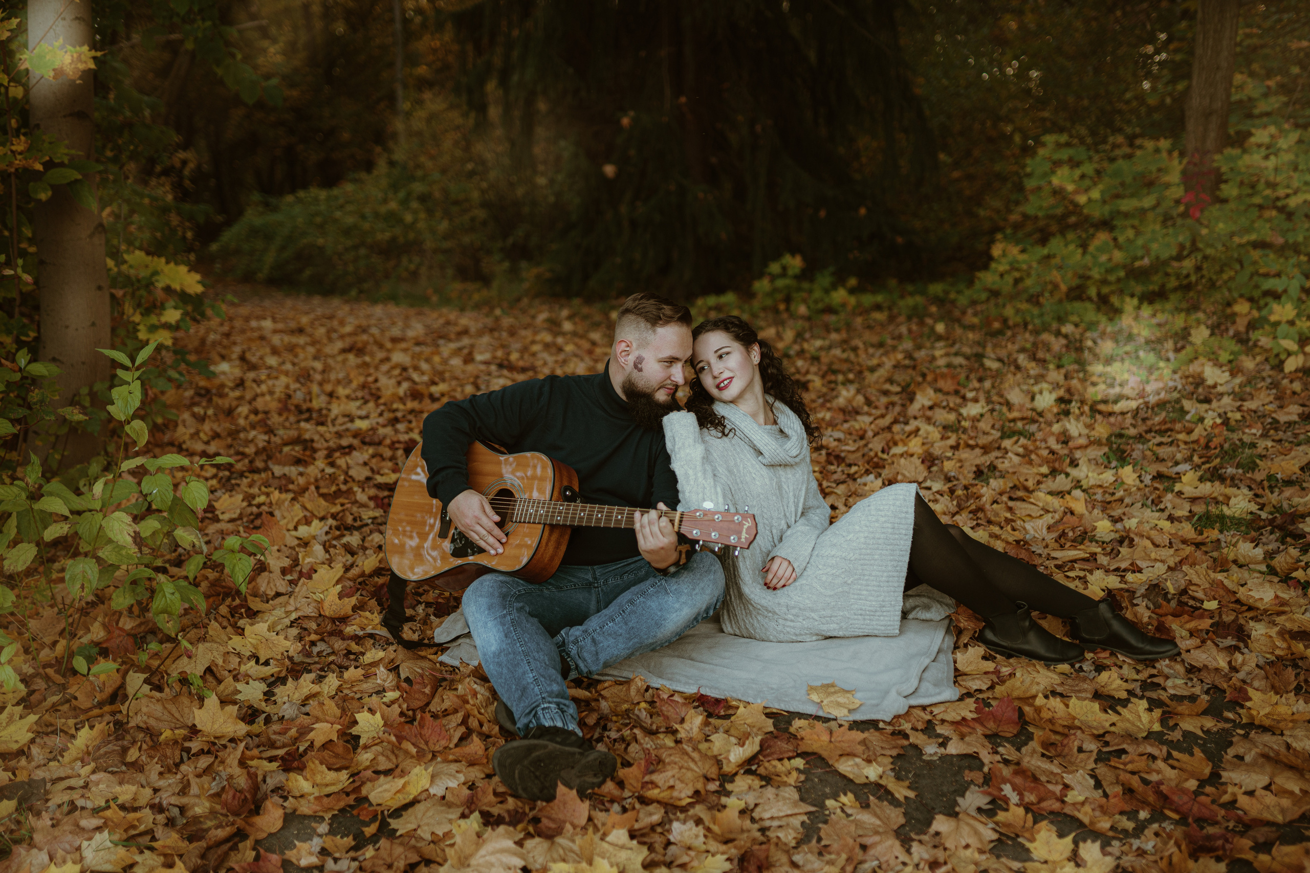„Nawet najdalszą podróż zaczyna się od pierwszego kroku.” – Magda&Karol. Karkowskafoto - fotografia miłości